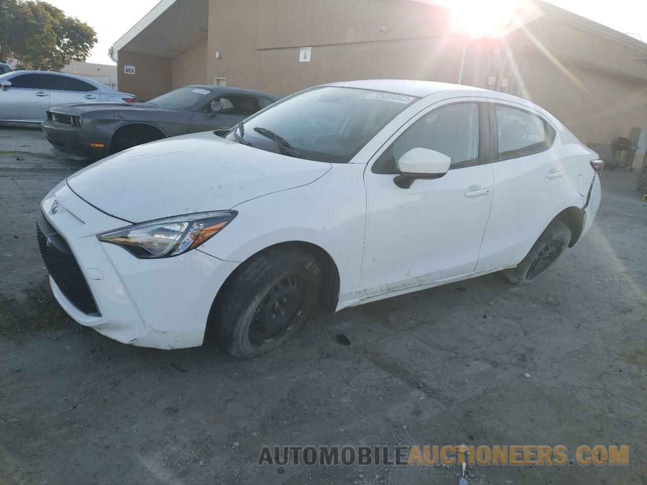 3MYDLBYV2KY517329 TOYOTA YARIS 2019