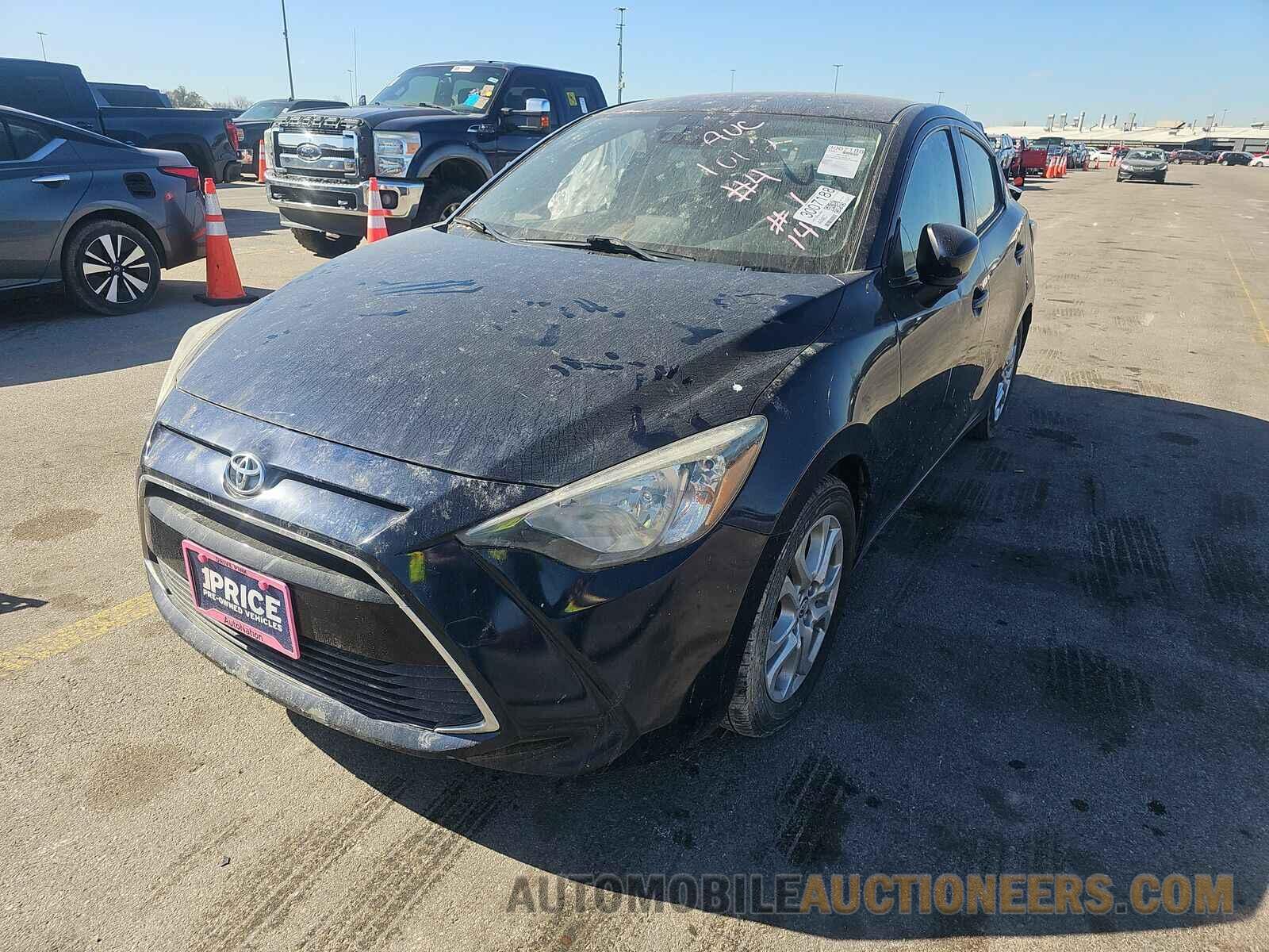 3MYDLBYV3HY191484 Toyota Yaris iA 2017