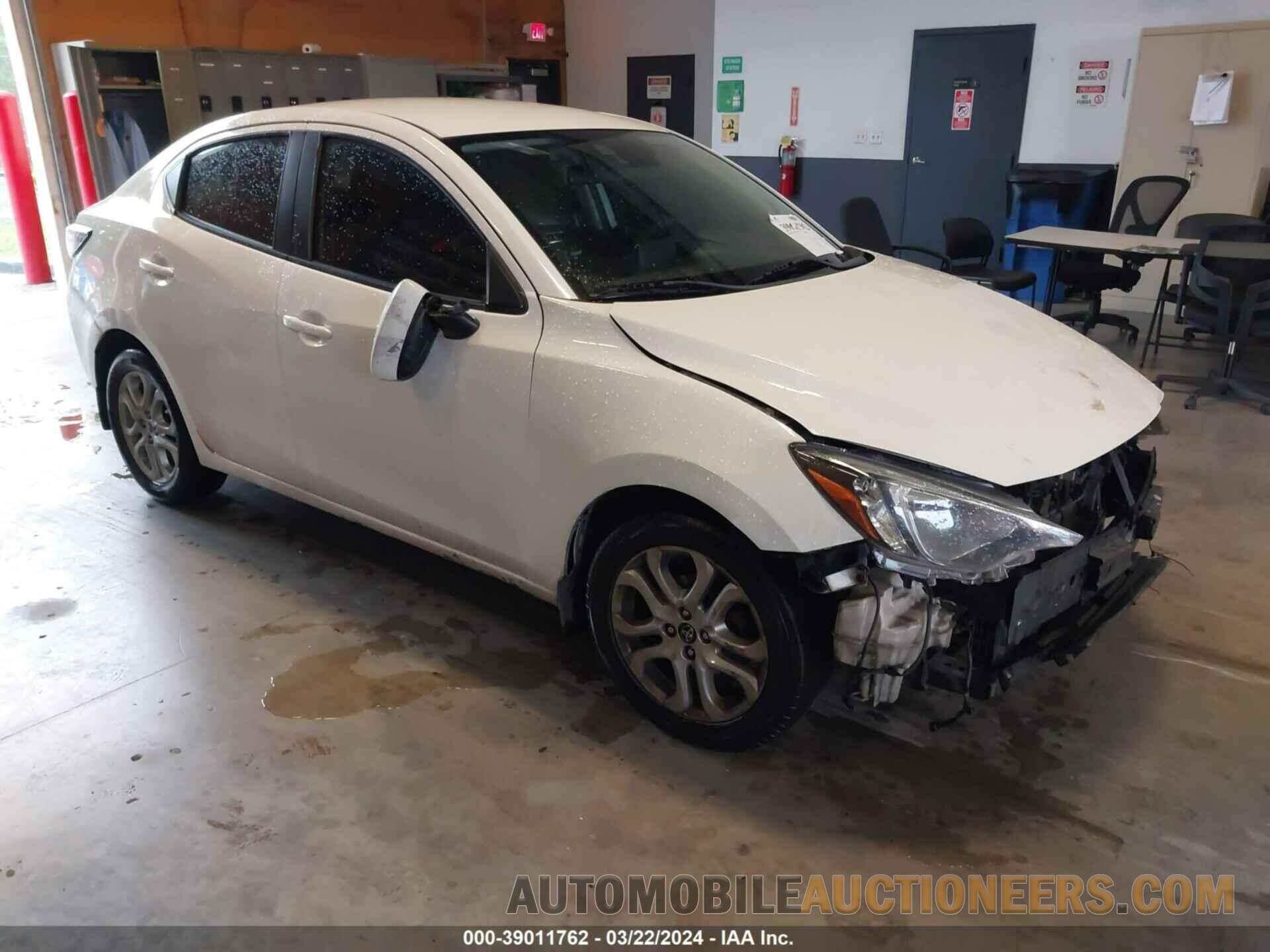 3MYDLBYV3JY313153 TOYOTA YARIS IA 2018