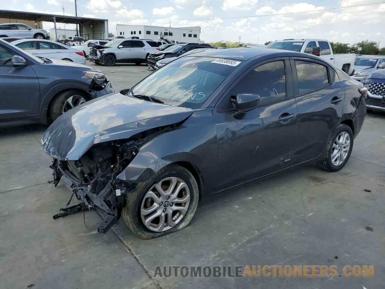 3MYDLBYV4JY305482 TOYOTA YARIS 2018