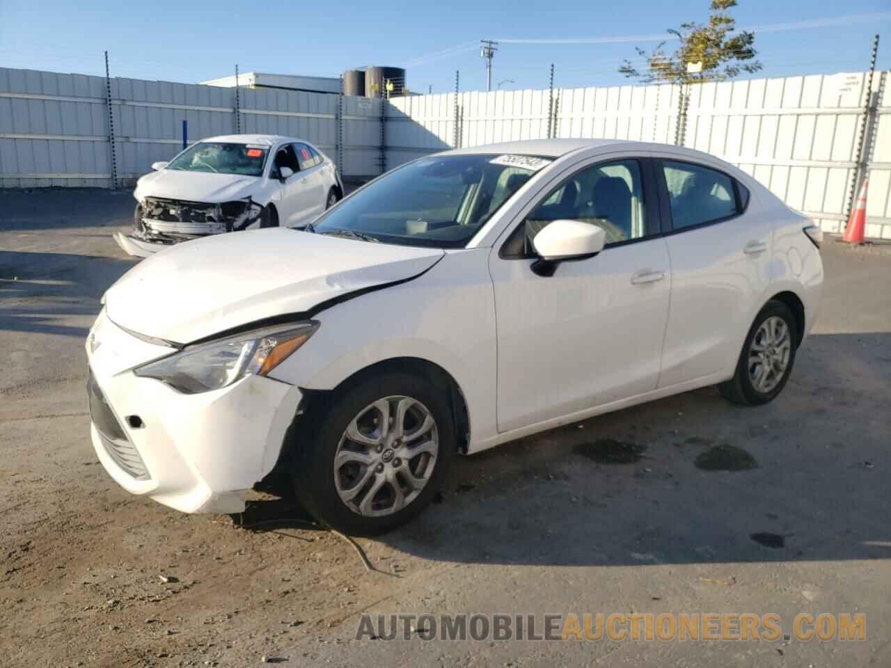 3MYDLBYV4JY306633 TOYOTA YARIS 2018