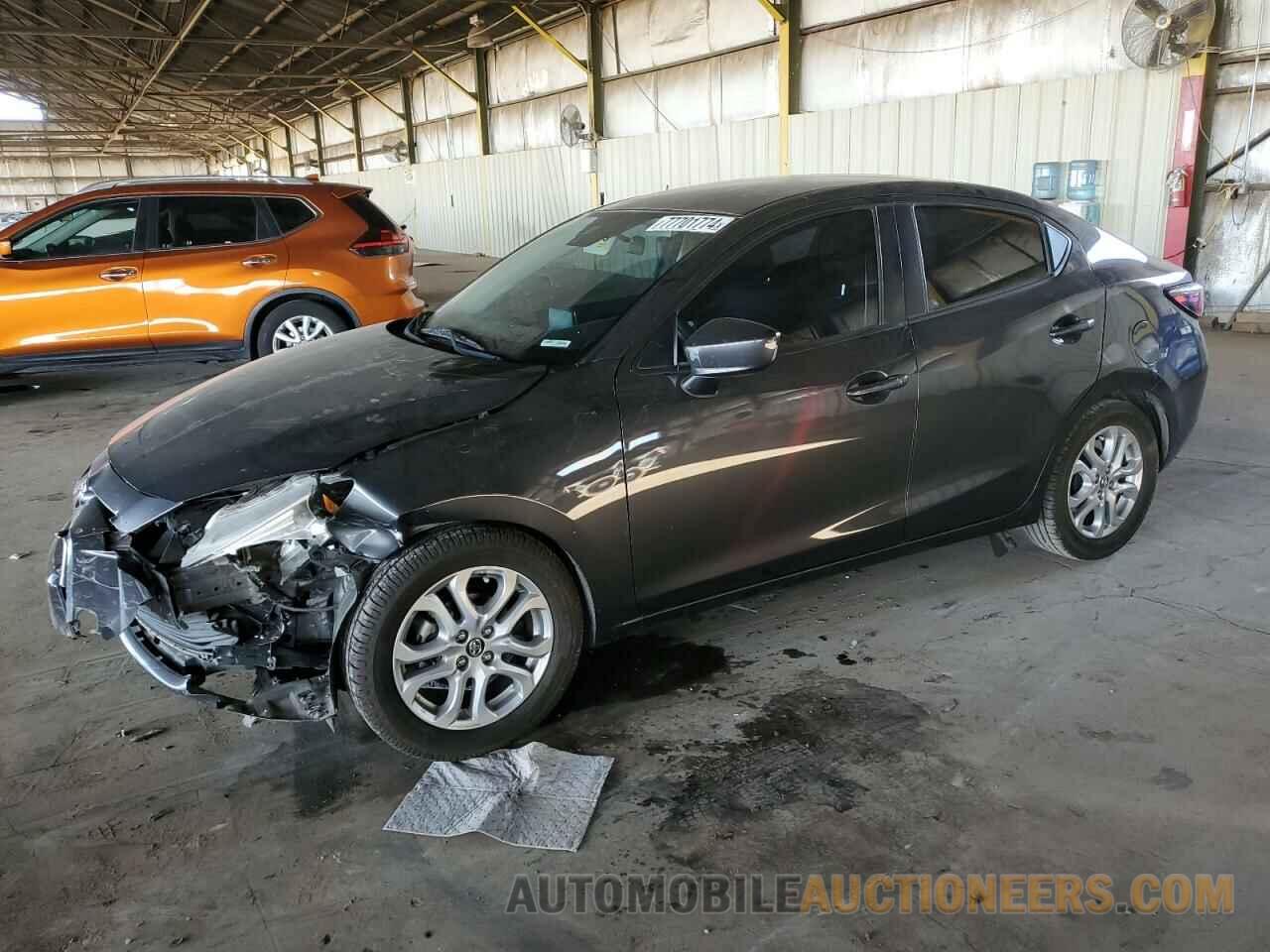 3MYDLBYV4JY318975 TOYOTA YARIS 2018