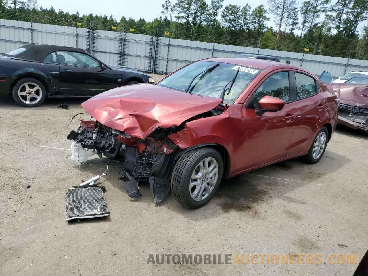 3MYDLBYV4JY326008 TOYOTA YARIS 2018