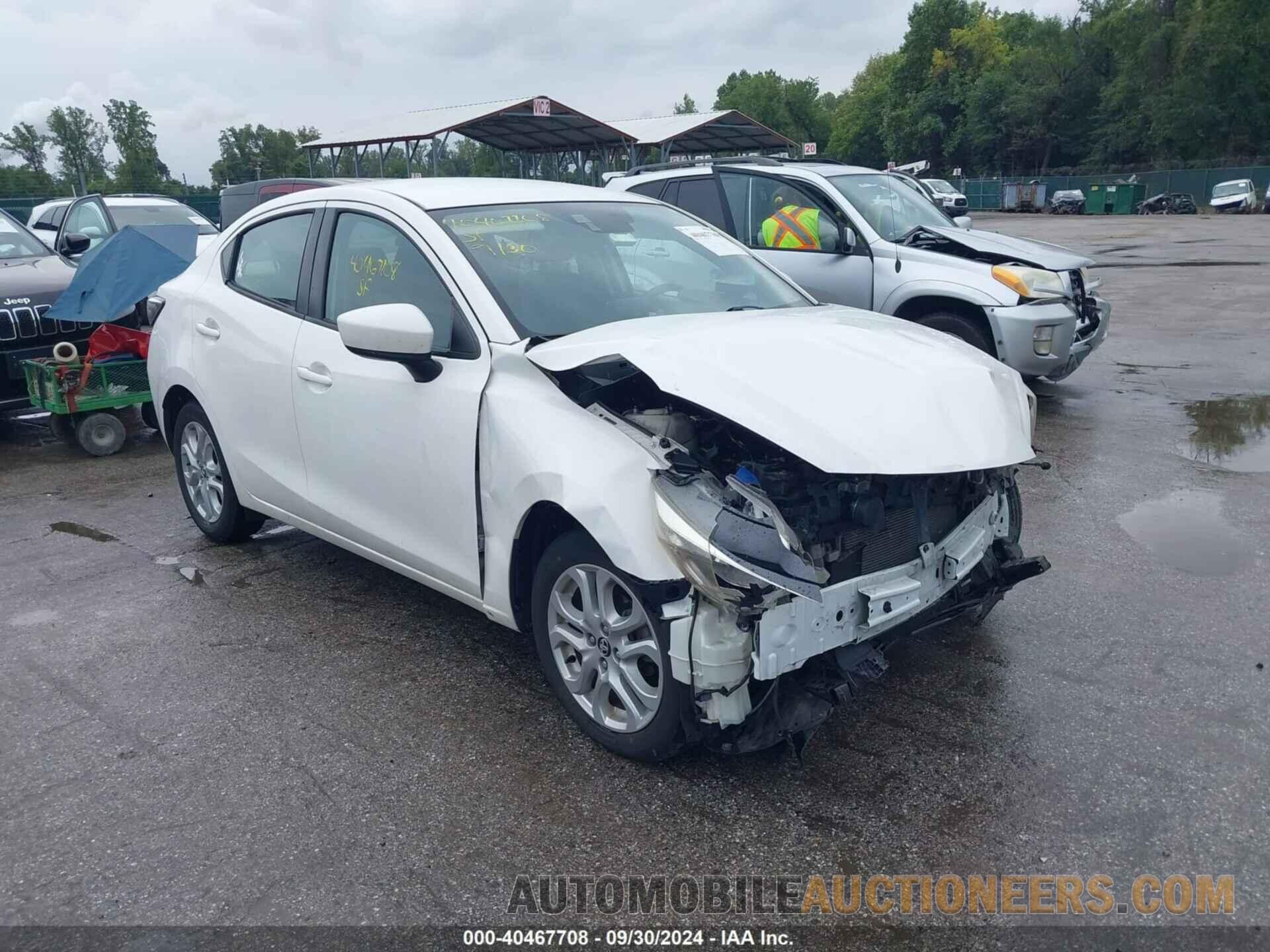 3MYDLBYV4JY327398 TOYOTA YARIS IA 2018