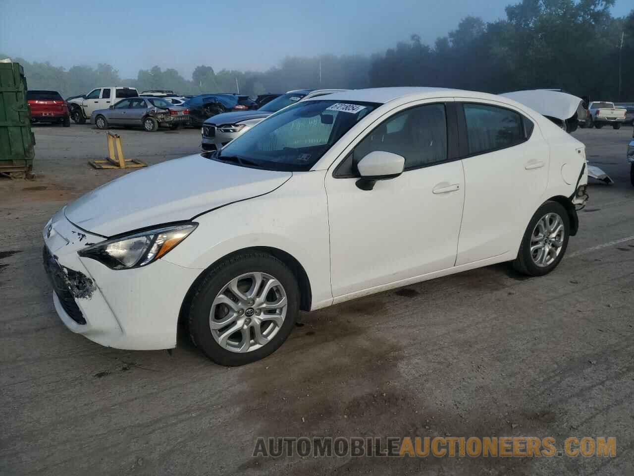 3MYDLBYV4JY329202 TOYOTA YARIS 2018