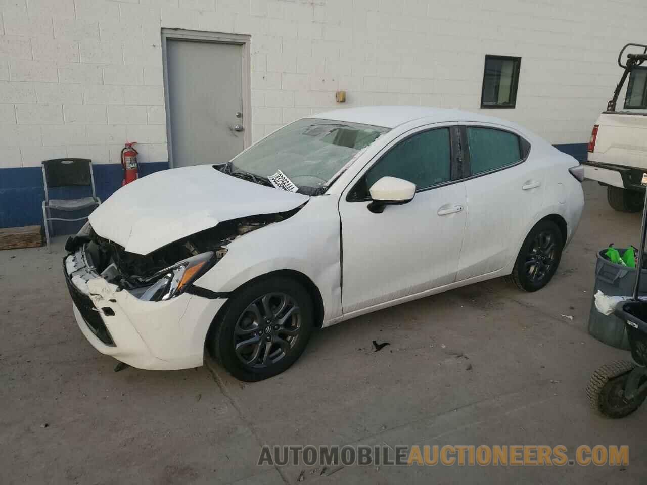 3MYDLBYV4KY517378 TOYOTA YARIS 2019