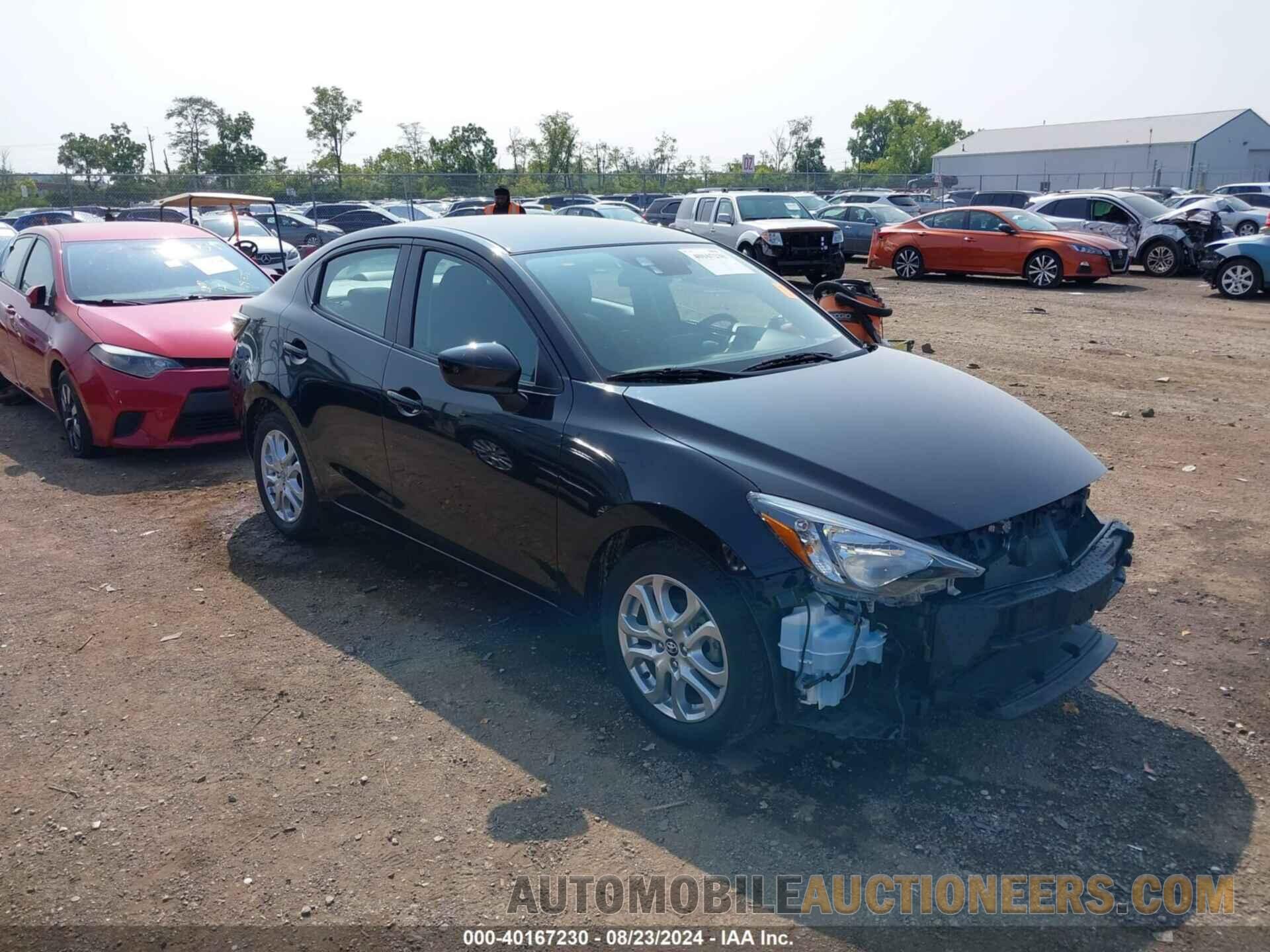 3MYDLBYV5HY175979 TOYOTA YARIS IA 2017