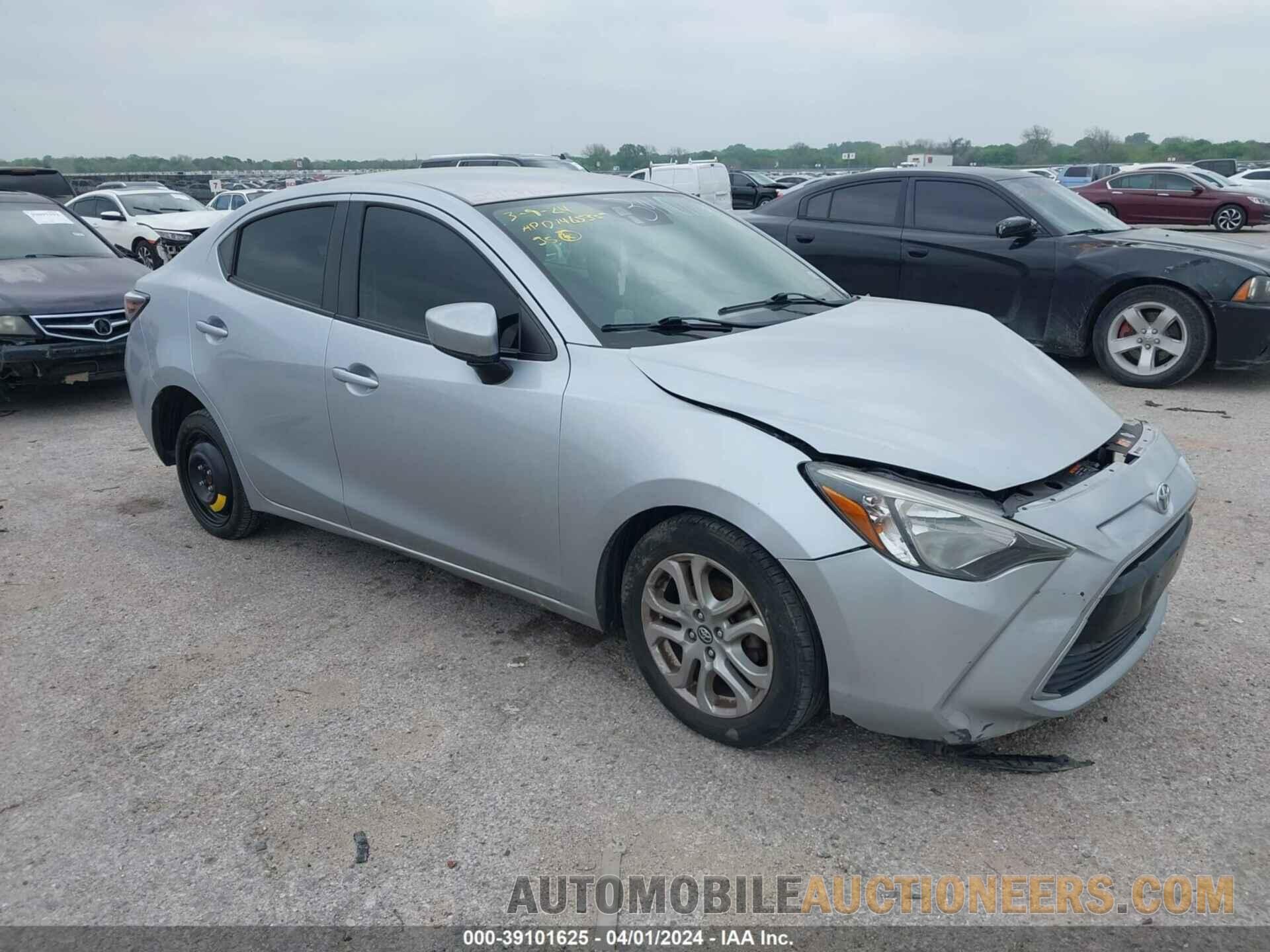 3MYDLBYV5JY327894 TOYOTA YARIS IA 2018