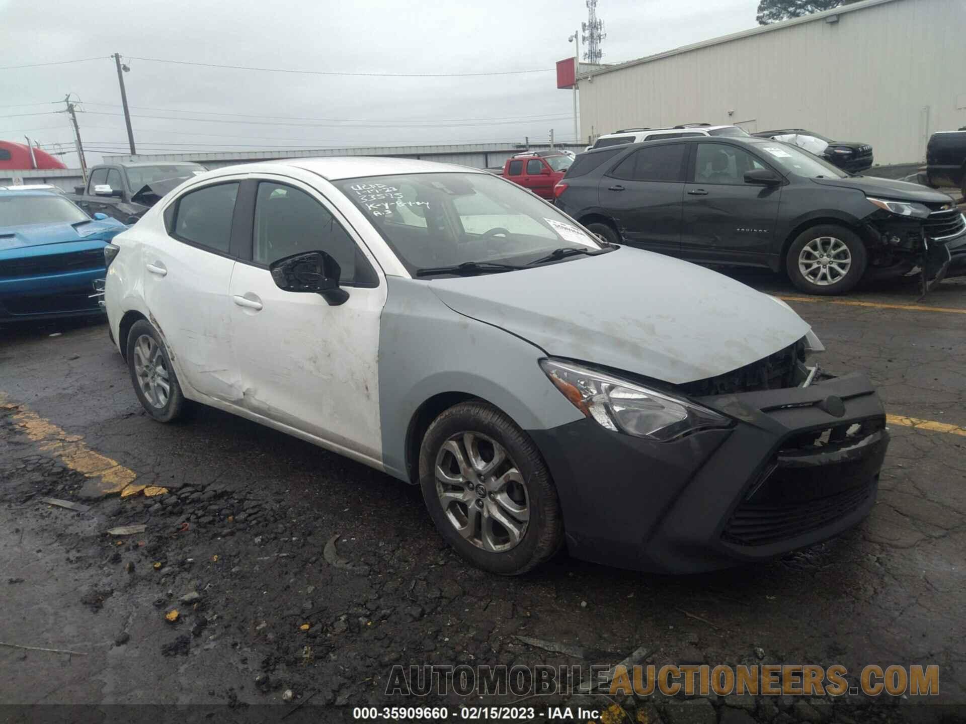 3MYDLBYV5JY330200 TOYOTA YARIS IA 2018