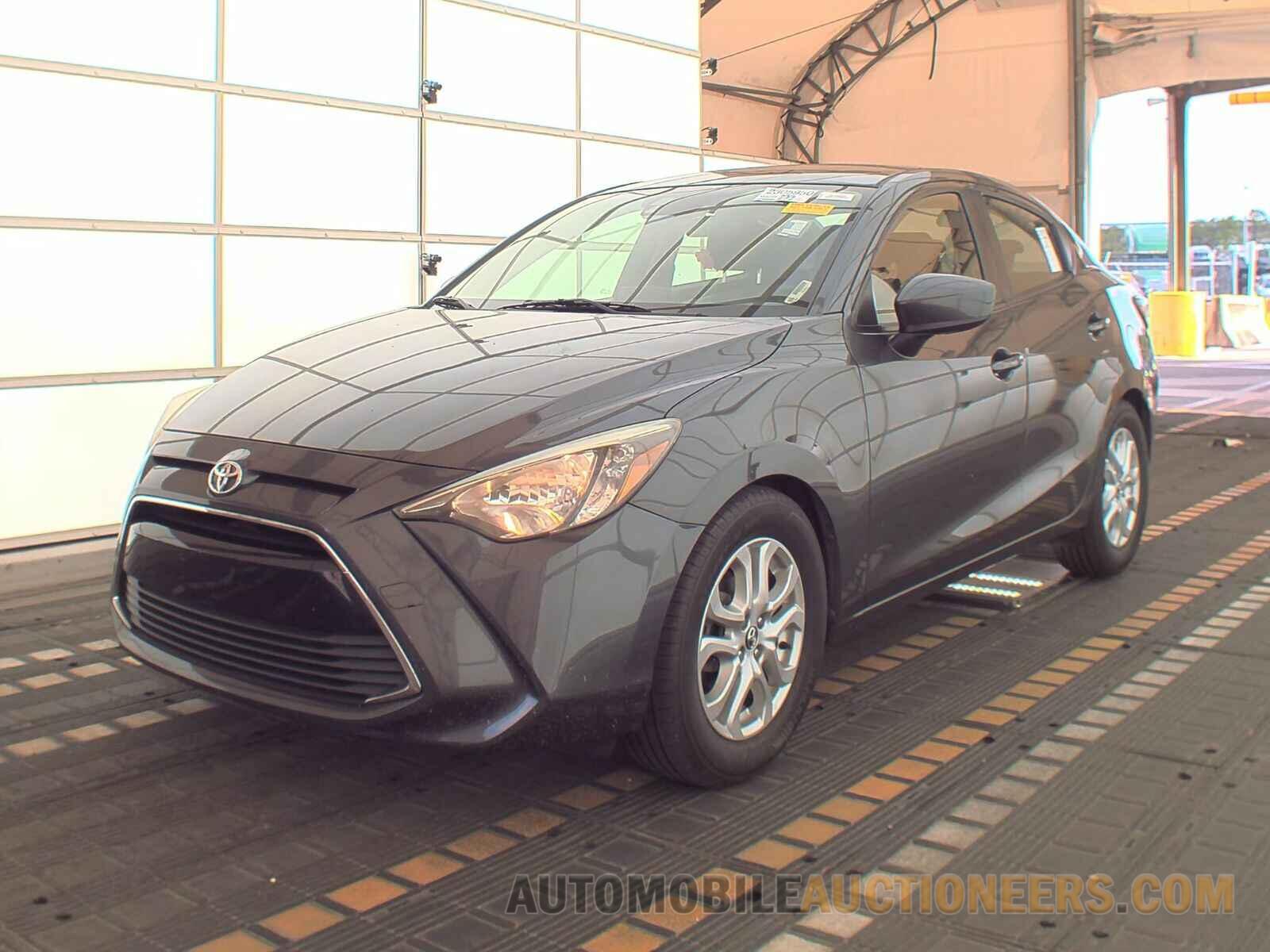 3MYDLBYV5JY330360 Toyota Yaris iA 2018