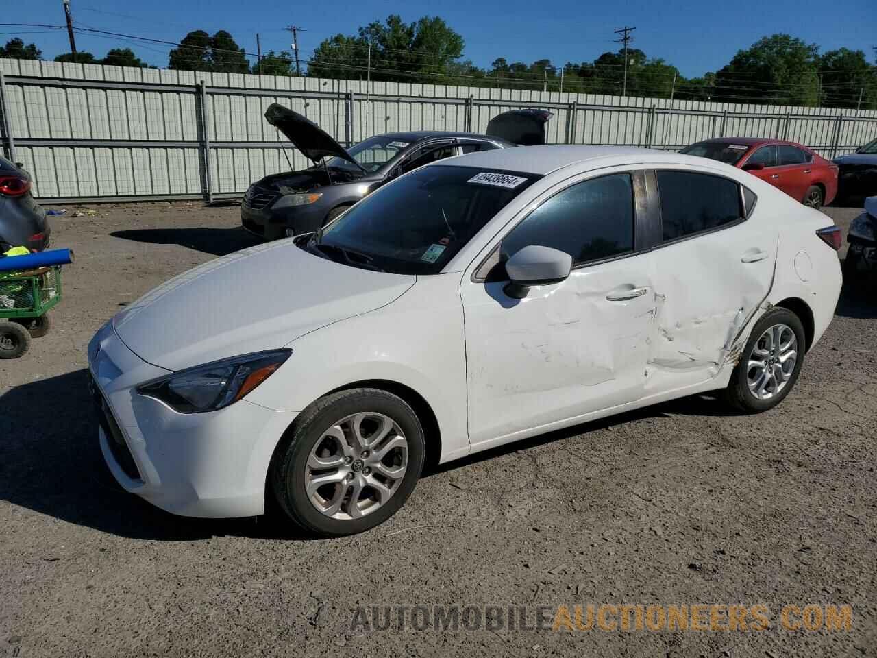 3MYDLBYV6HY149813 TOYOTA YARIS 2017