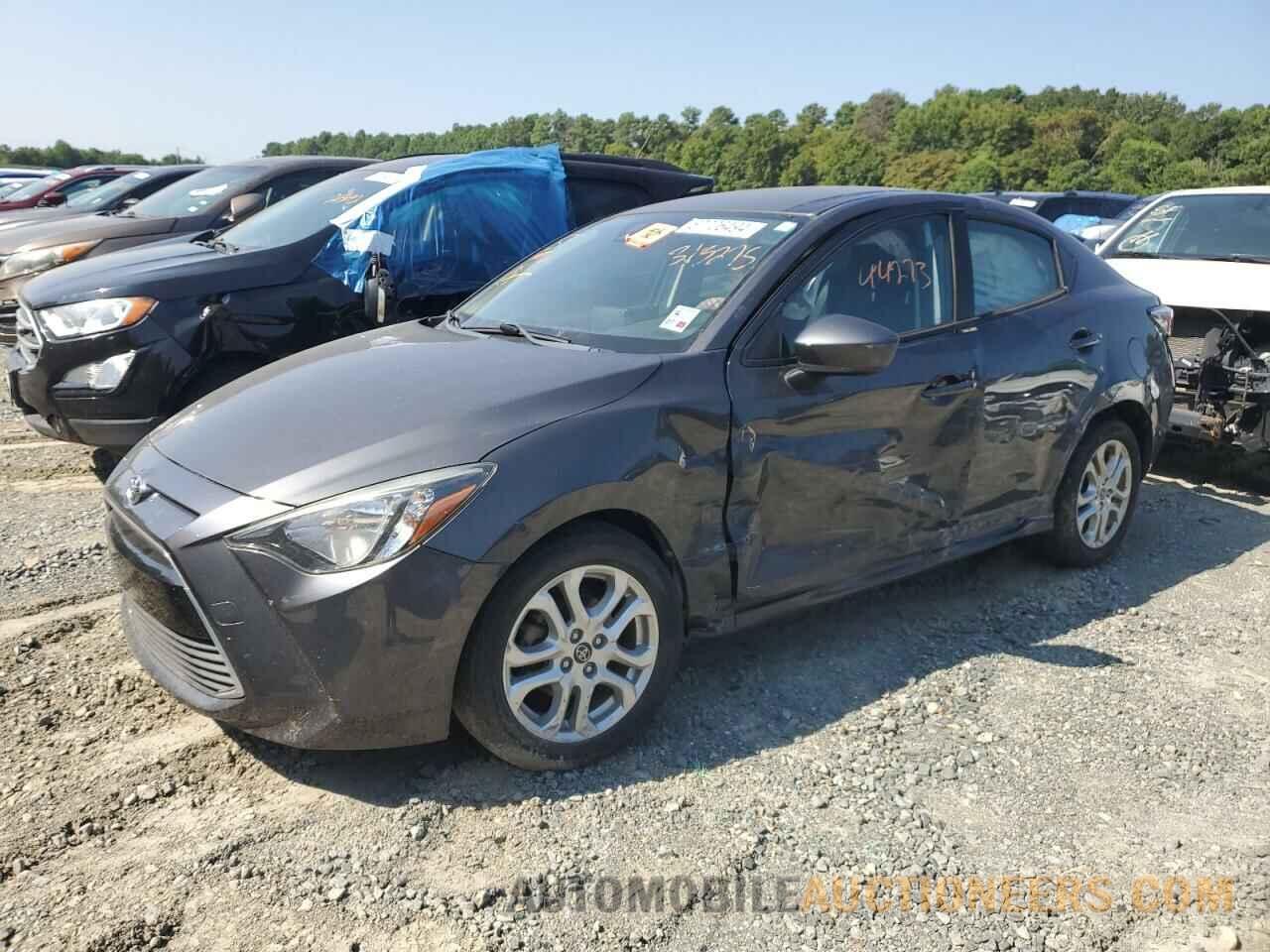 3MYDLBYV6JY313275 TOYOTA YARIS 2018