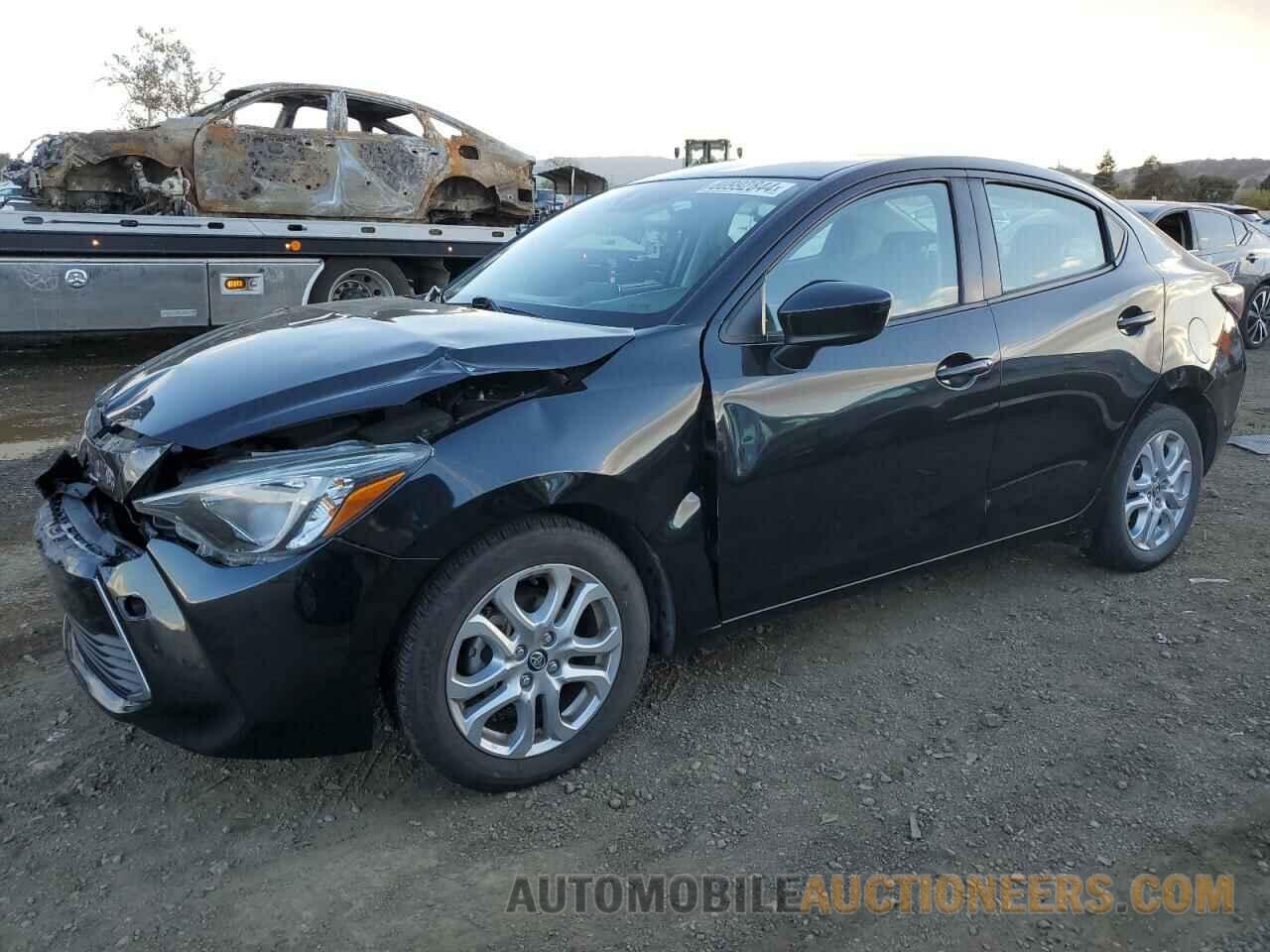 3MYDLBYV6JY316869 TOYOTA YARIS 2018