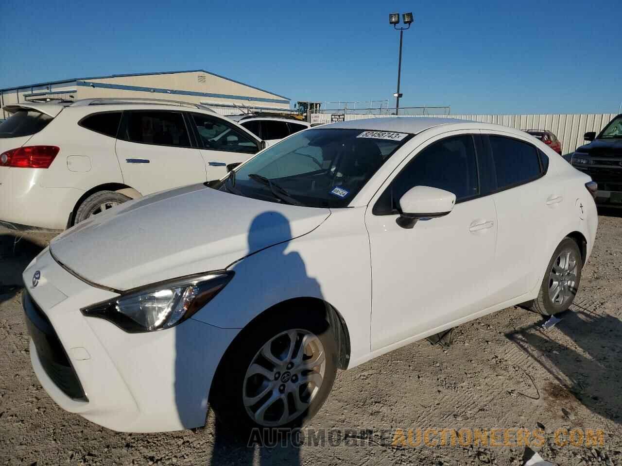 3MYDLBYV6JY320274 TOYOTA YARIS 2018