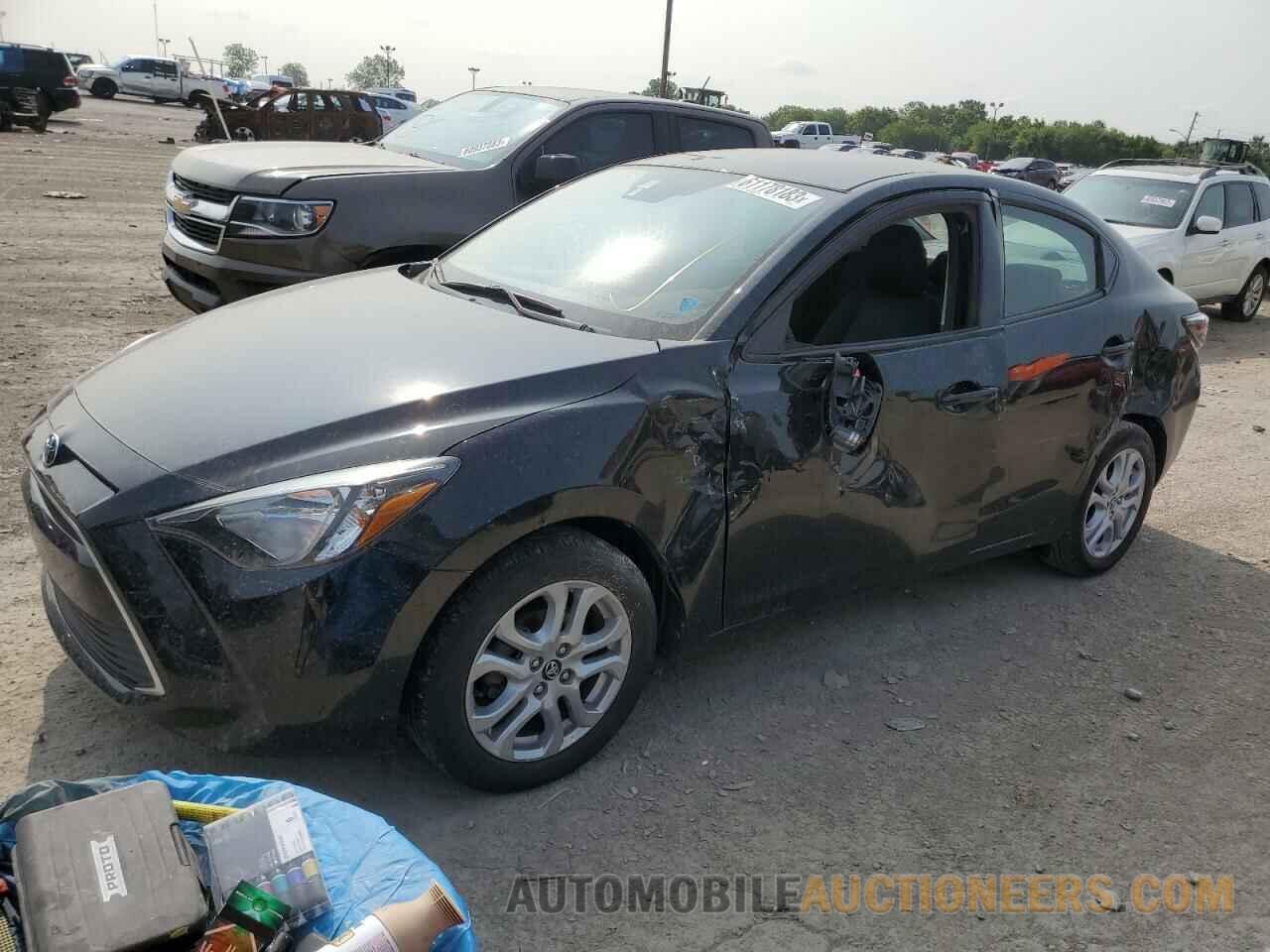 3MYDLBYV6JY329704 TOYOTA YARIS 2018