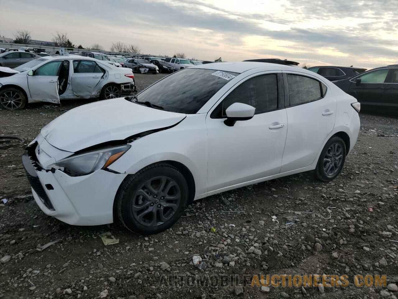 3MYDLBYV6KY507032 TOYOTA YARIS 2019