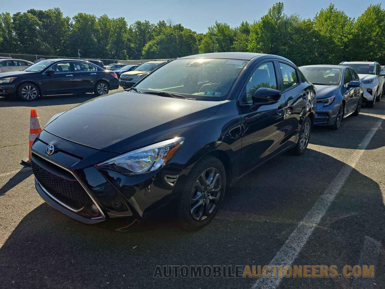 3MYDLBYV6KY517561 Toyota Yaris 2019