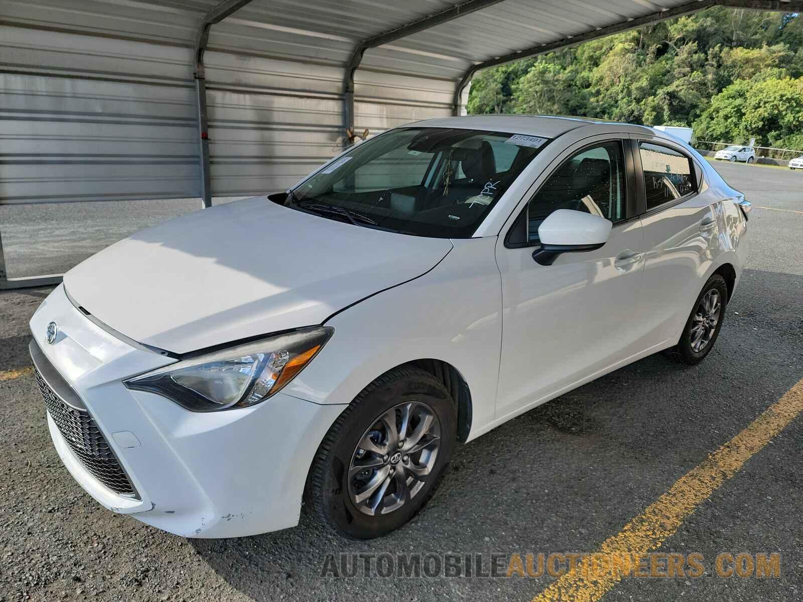 3MYDLBYV6KY527832 Toyota Yaris 2019