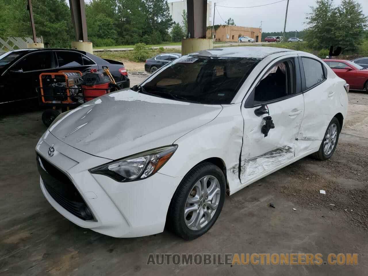 3MYDLBYV7GY126264 TOYOTA YARIS 2016