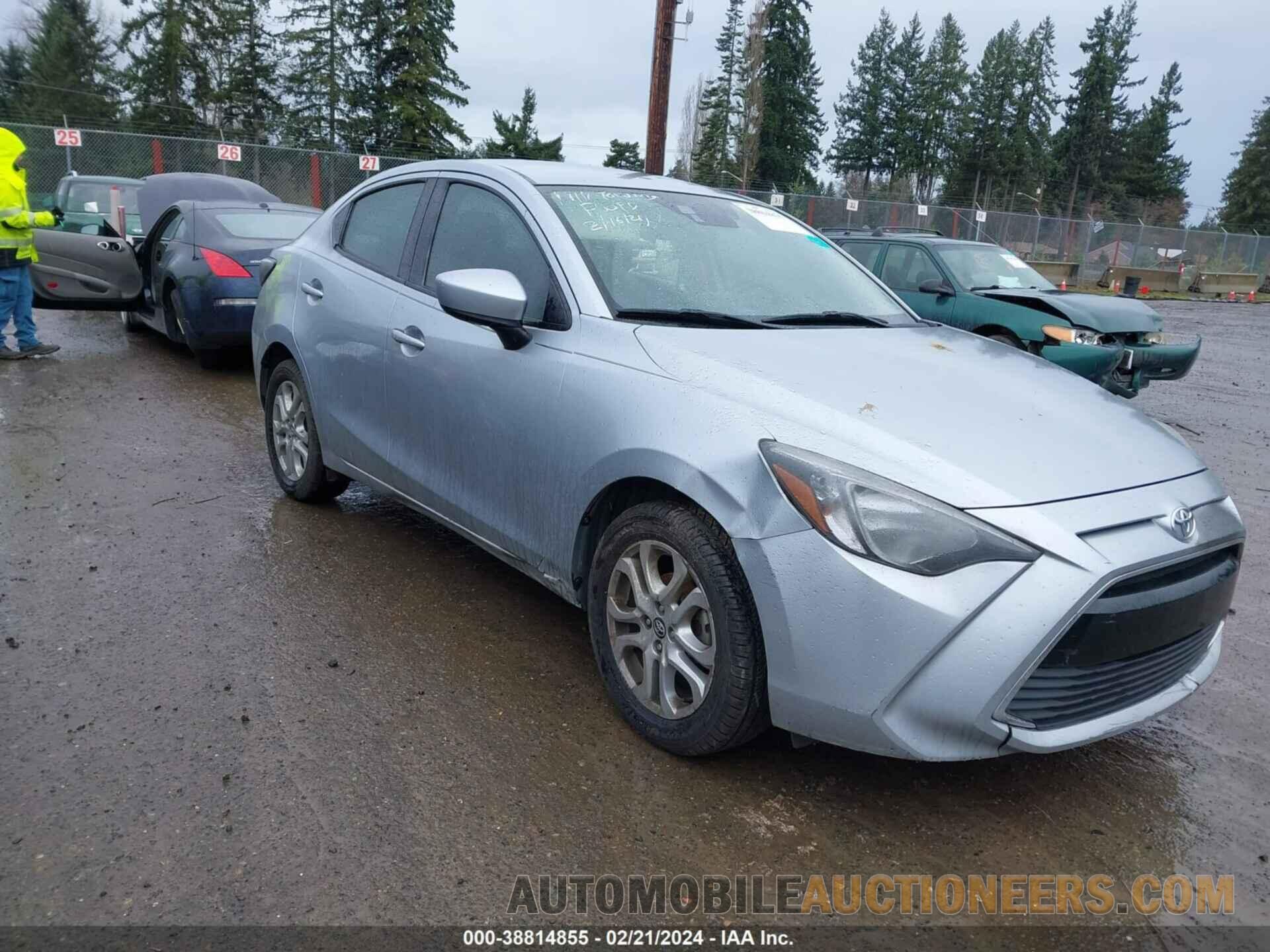 3MYDLBYV7JY304911 TOYOTA YARIS IA 2018