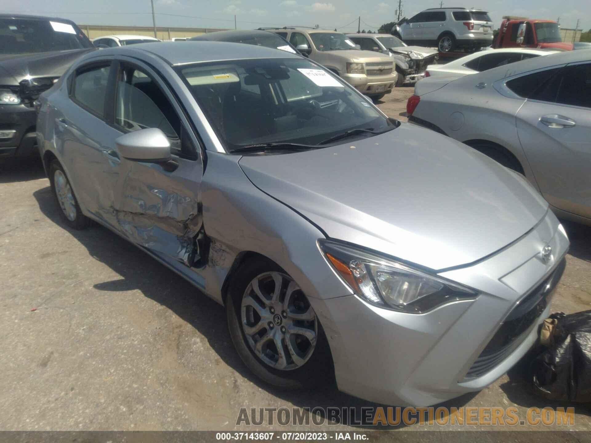 3MYDLBYV7JY306142 TOYOTA YARIS IA 2018