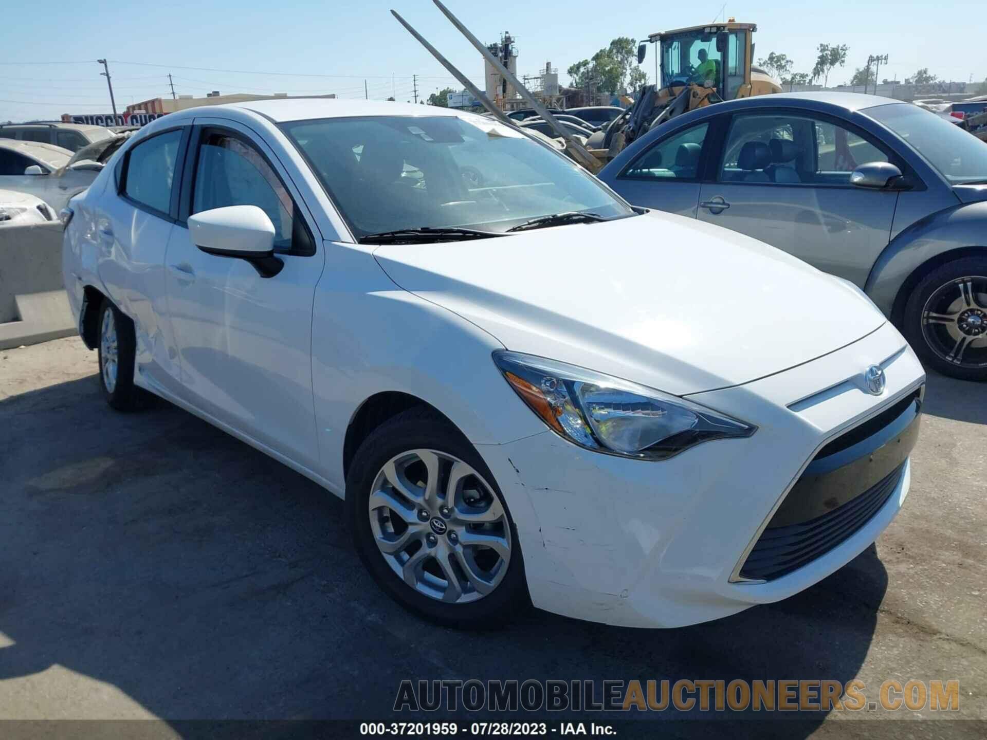 3MYDLBYV7JY326777 TOYOTA YARIS IA 2018