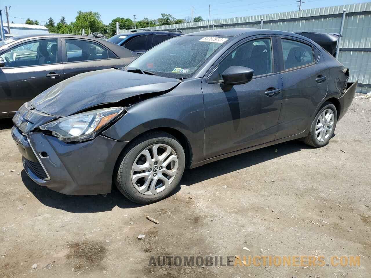 3MYDLBYV7JY328674 TOYOTA YARIS 2018