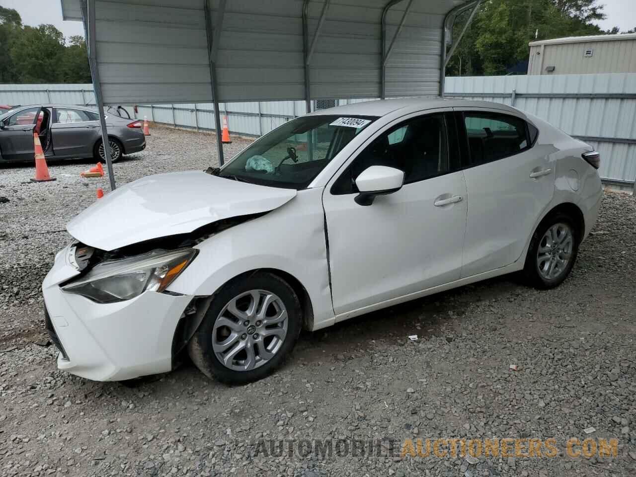 3MYDLBYV7JY329372 TOYOTA YARIS 2018