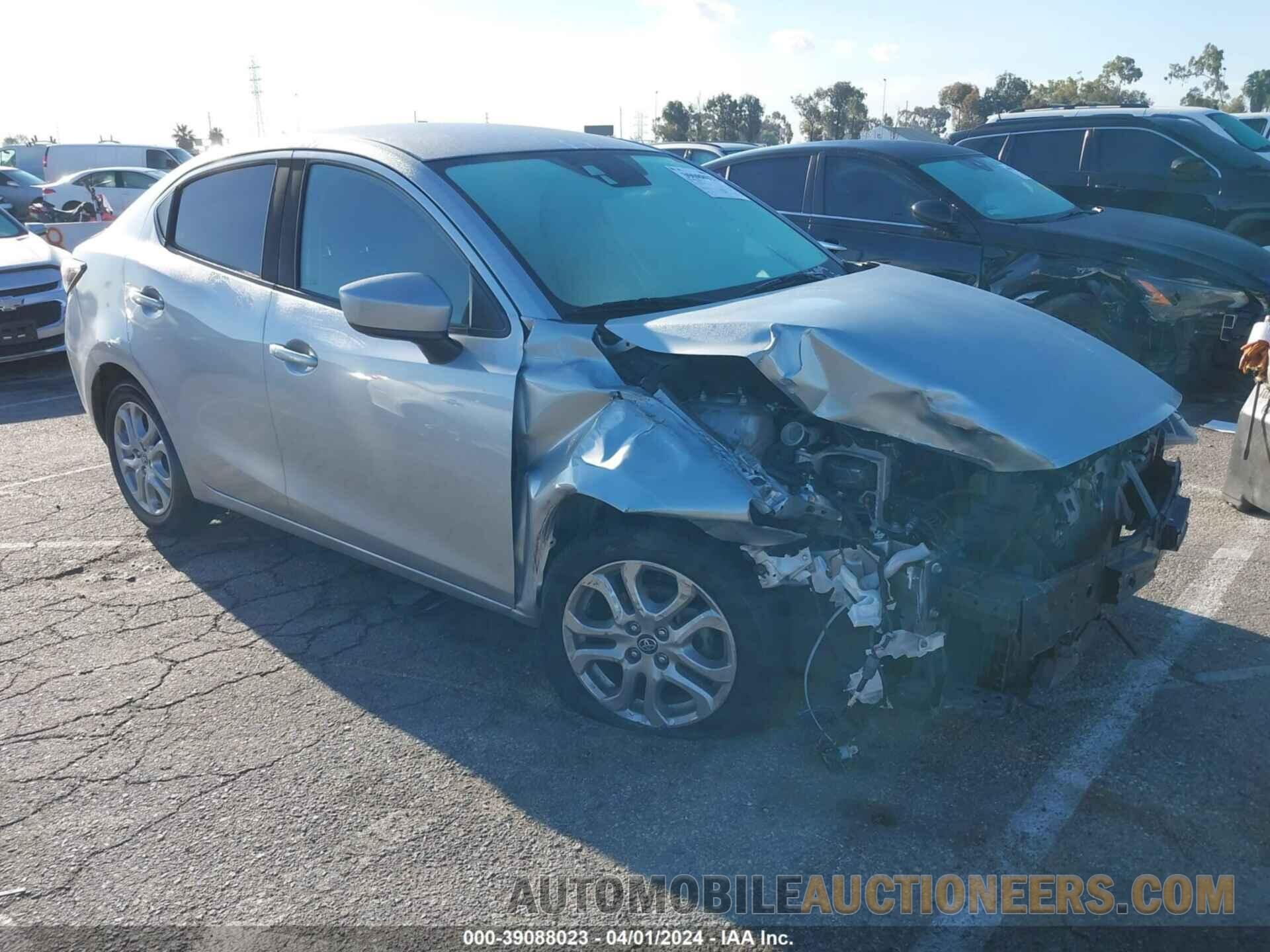 3MYDLBYV8JY322818 TOYOTA YARIS IA 2018