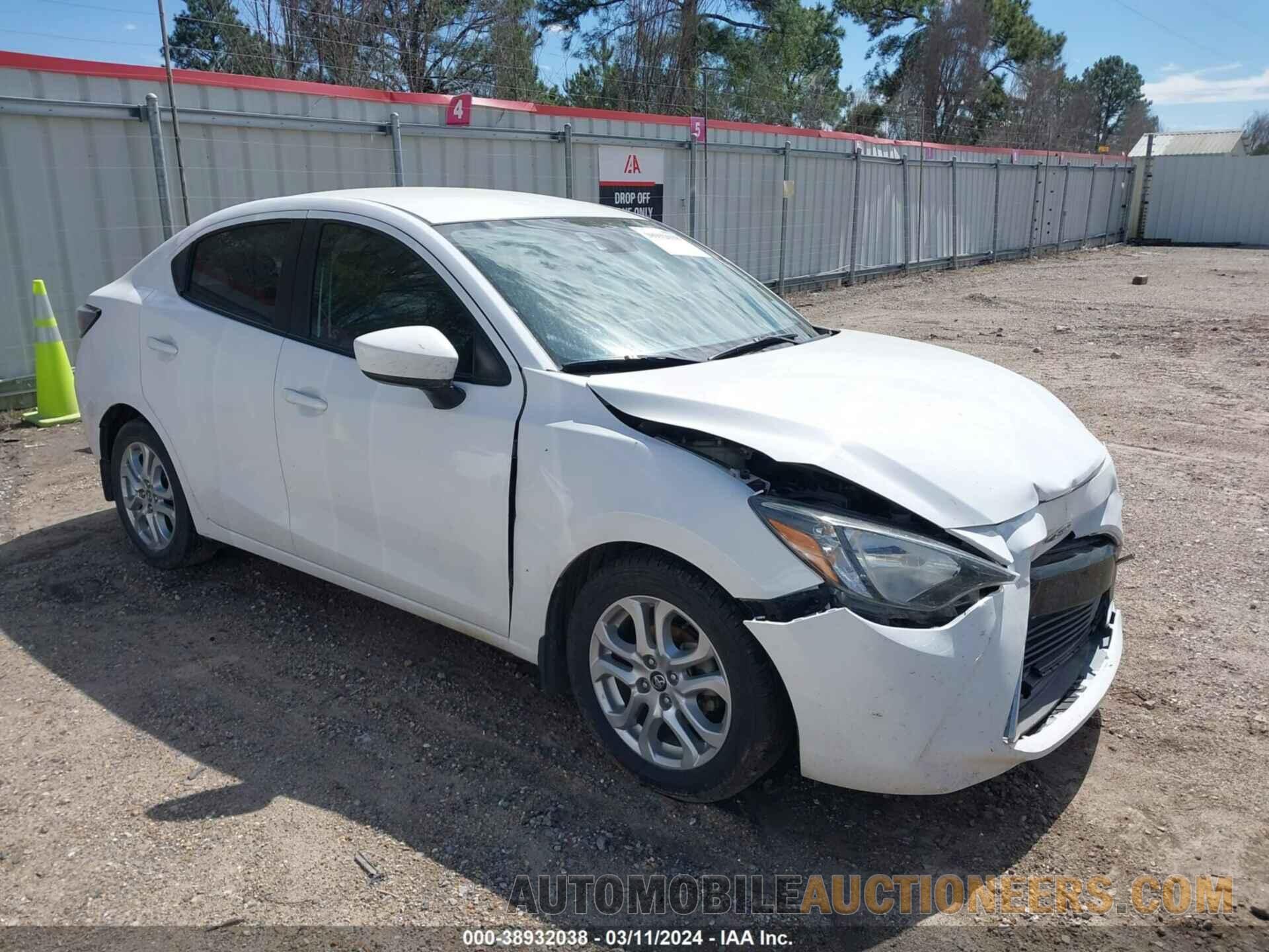 3MYDLBYV8JY329784 TOYOTA YARIS IA 2018