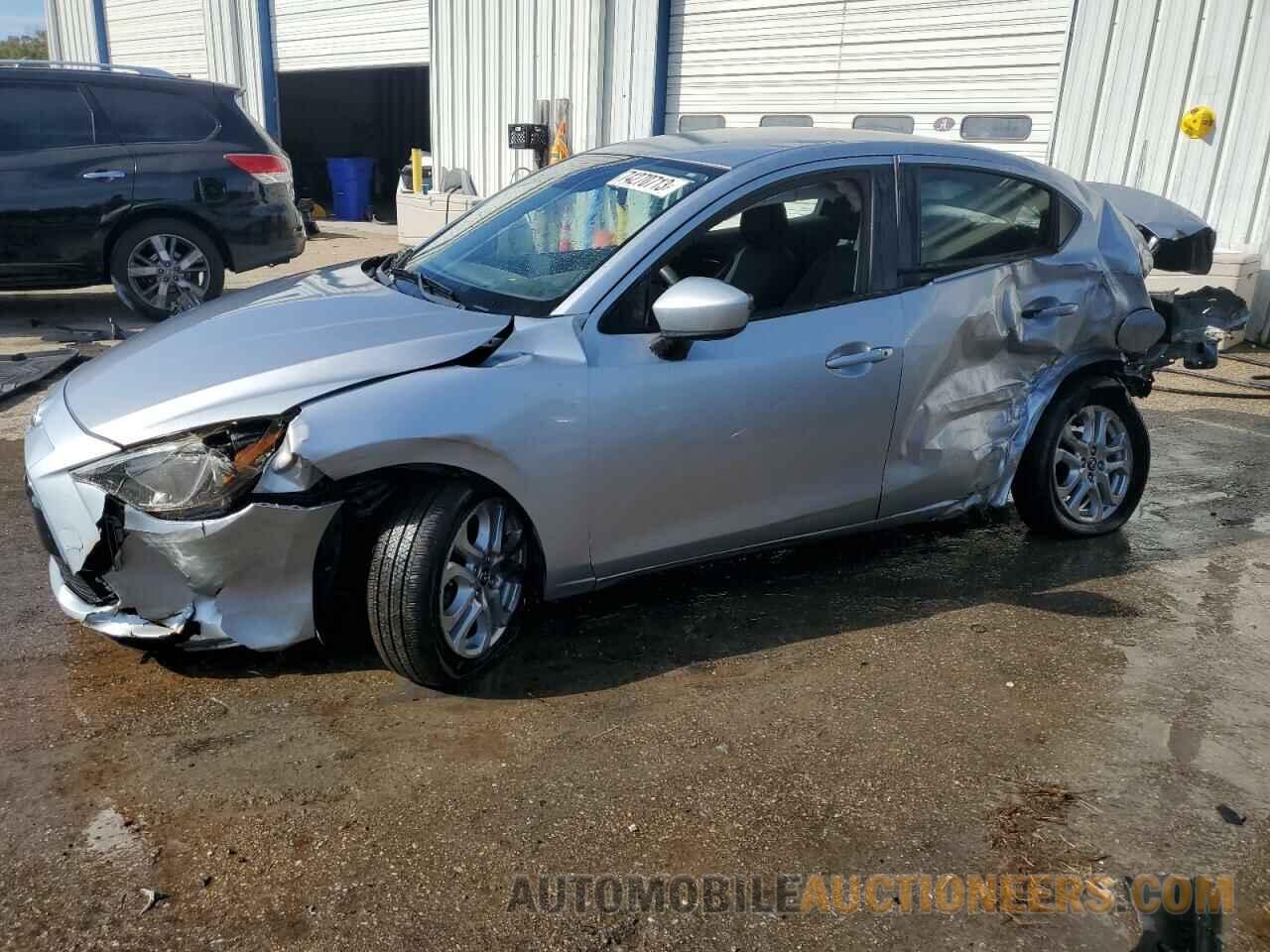 3MYDLBYV8JY333589 TOYOTA YARIS 2018