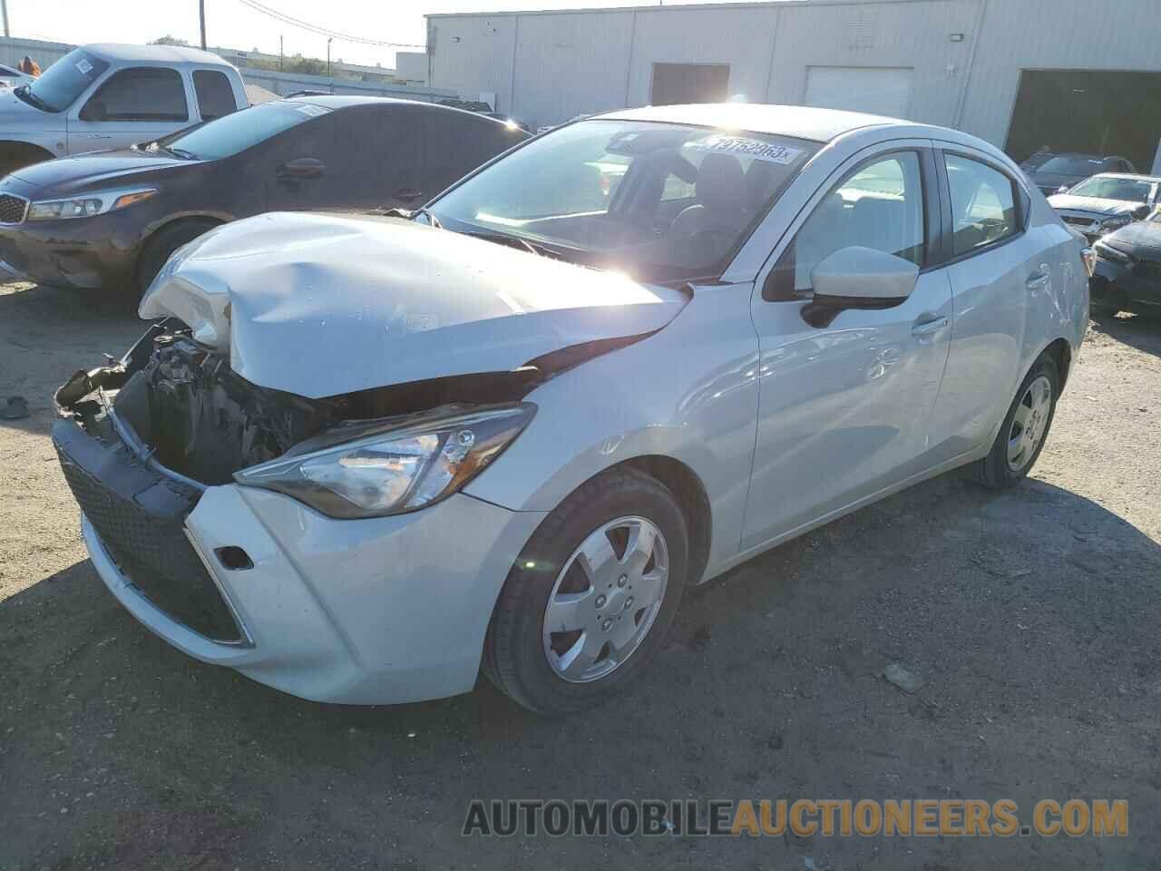 3MYDLBYV8KY500082 TOYOTA YARIS 2019