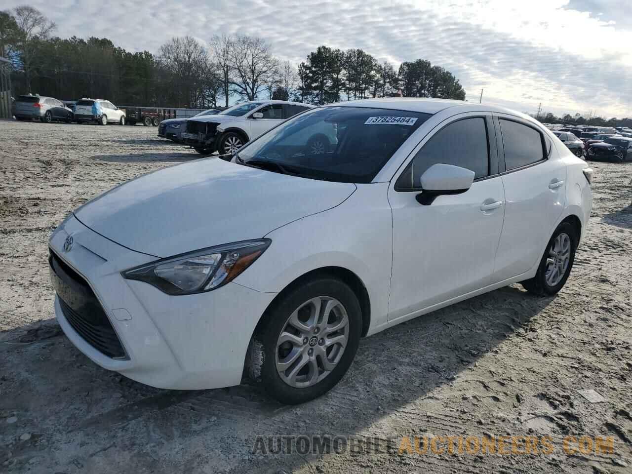 3MYDLBYV9JY329292 TOYOTA YARIS 2018