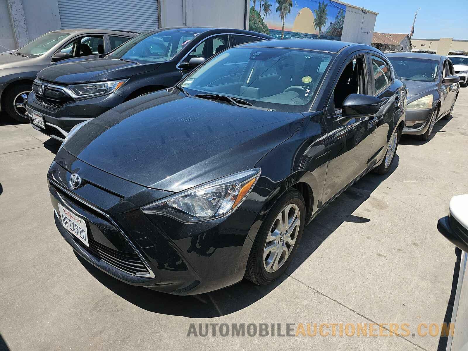 3MYDLBYVXJY328653 Toyota Yaris iA 2018