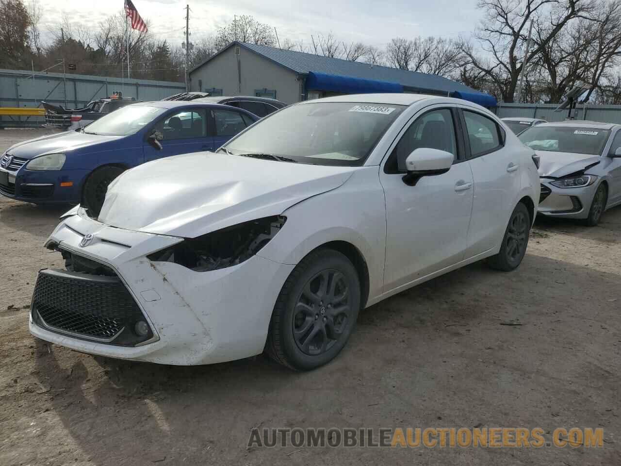 3MYDLBYVXKY523542 TOYOTA YARIS 2019