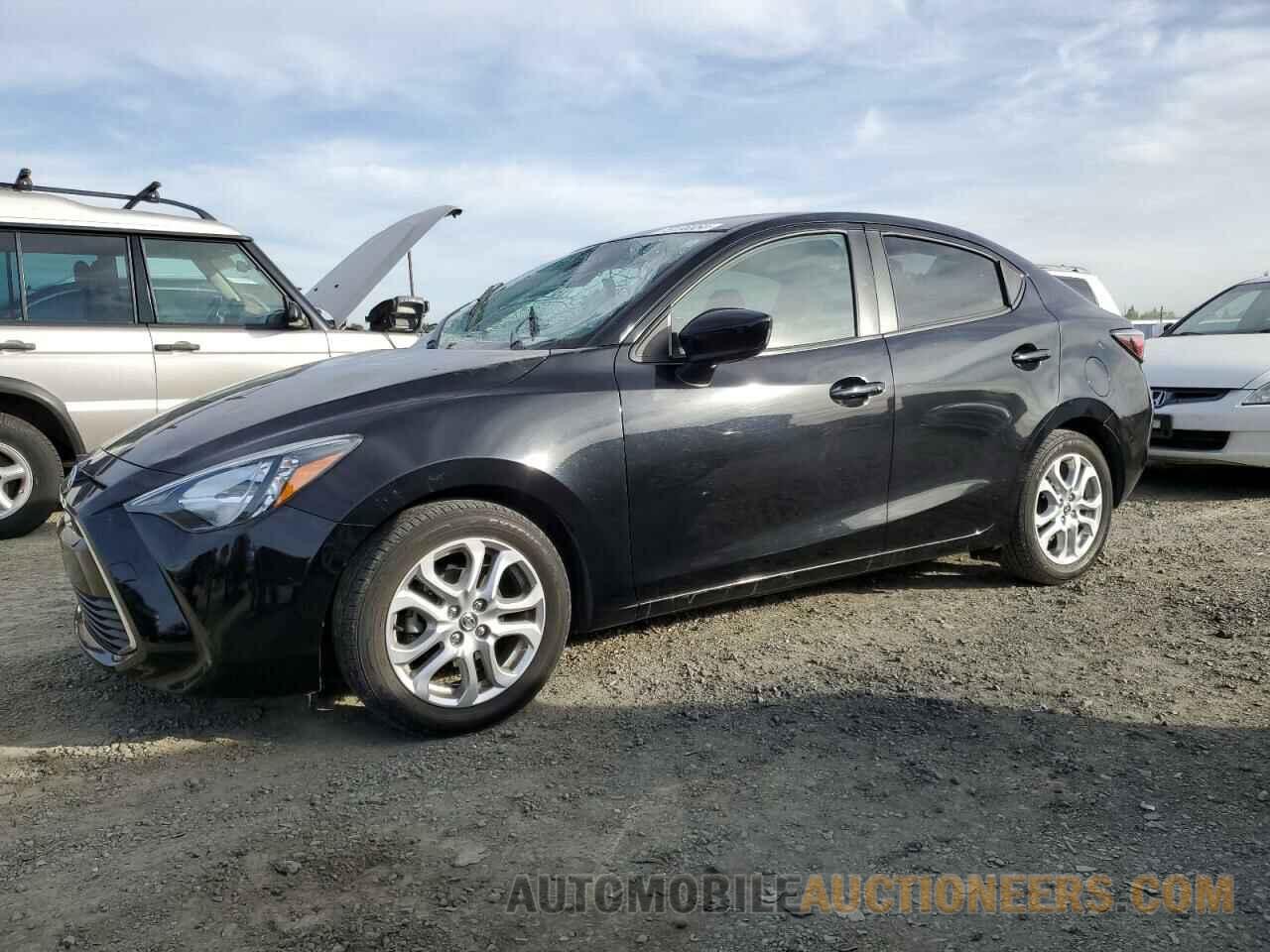 3MYDLBZV2GY129832 TOYOTA SCION 2016