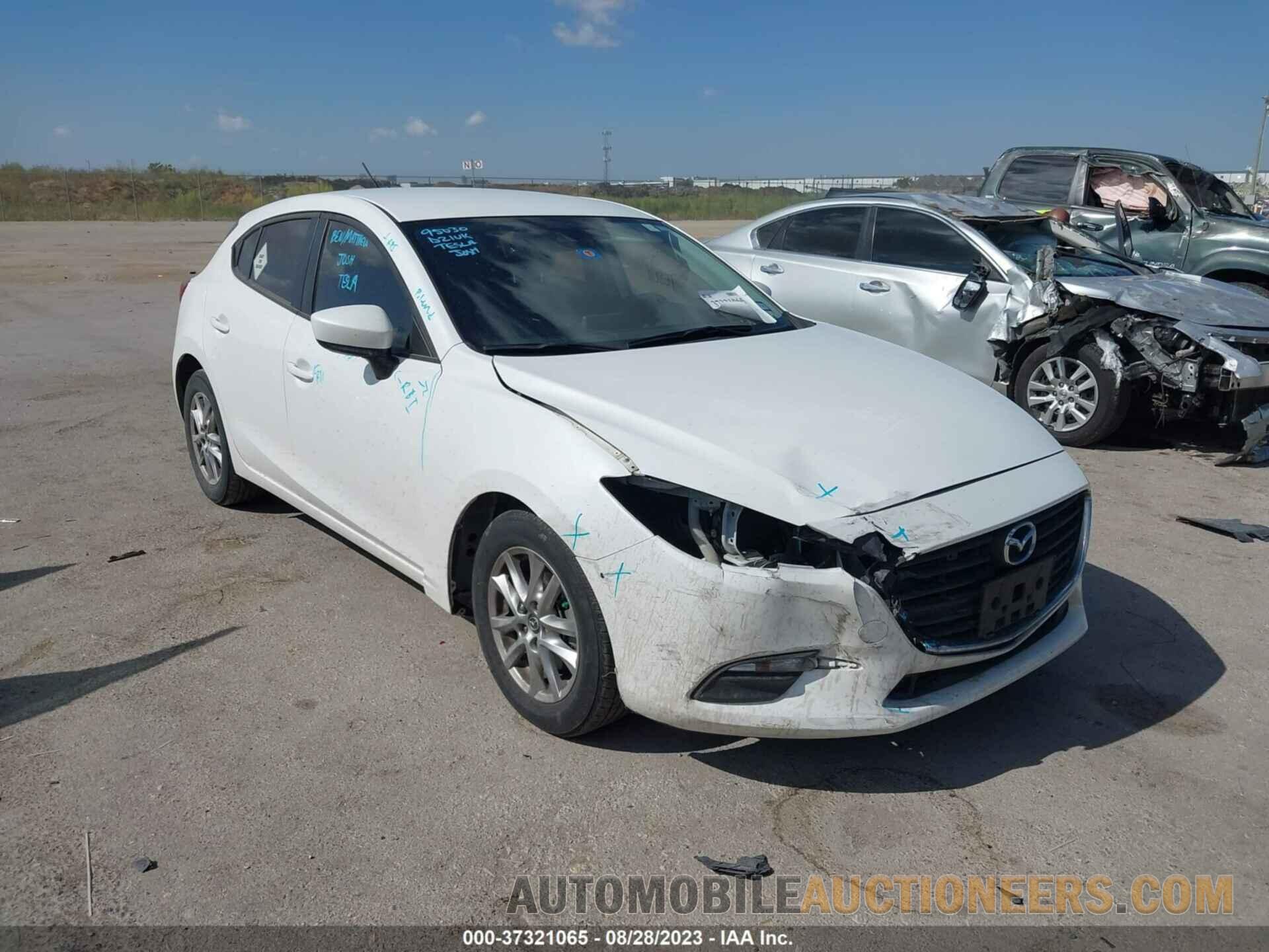 3MZBN1K70JM190212 MAZDA 3 2018