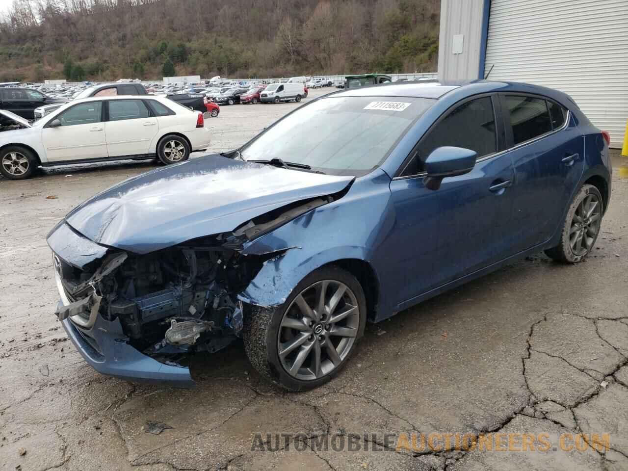 3MZBN1L30JM166262 MAZDA 3 2018