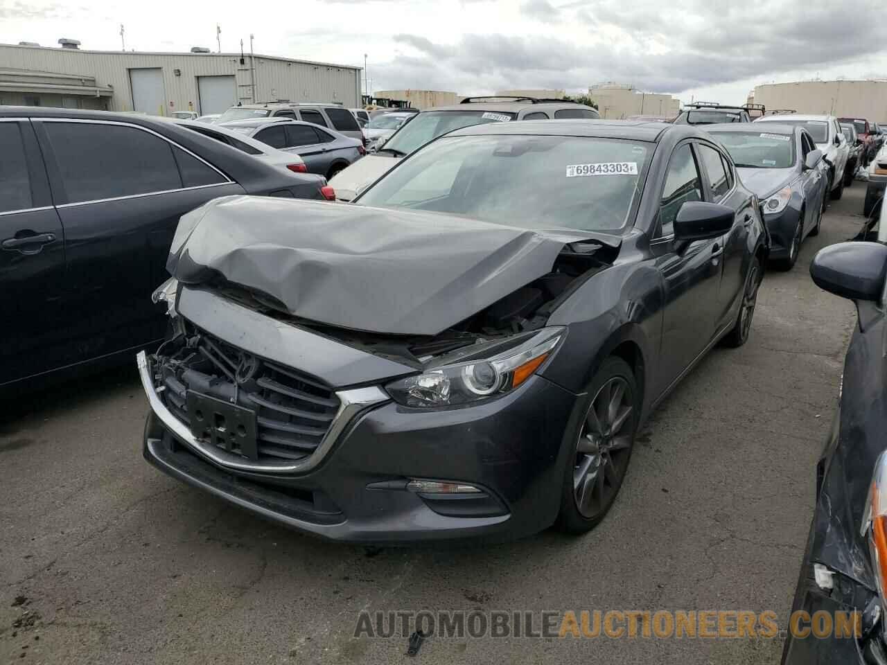 3MZBN1L30JM172627 MAZDA 3 2018