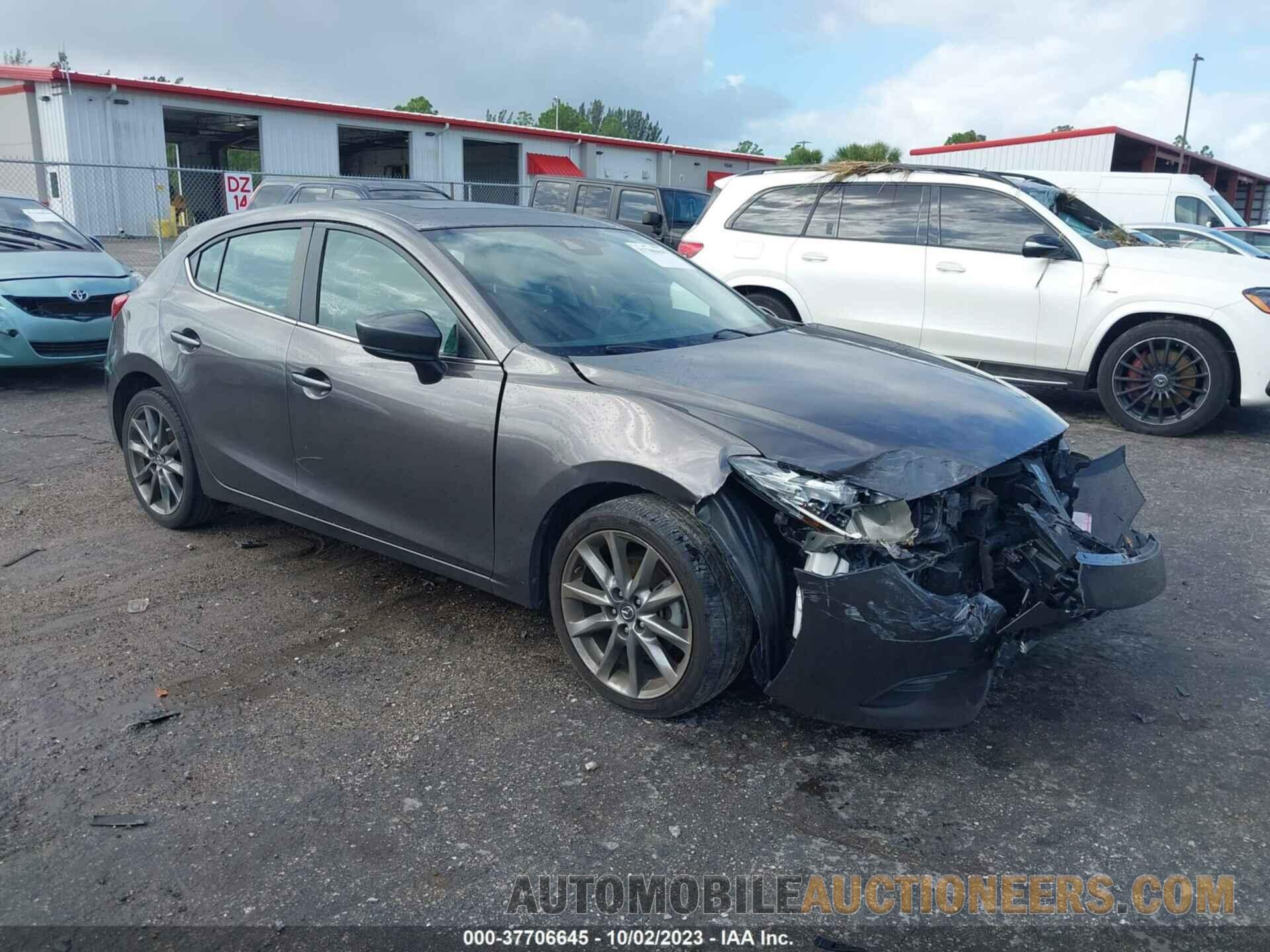 3MZBN1L30JM218716 MAZDA MAZDA3 5-DOOR 2018