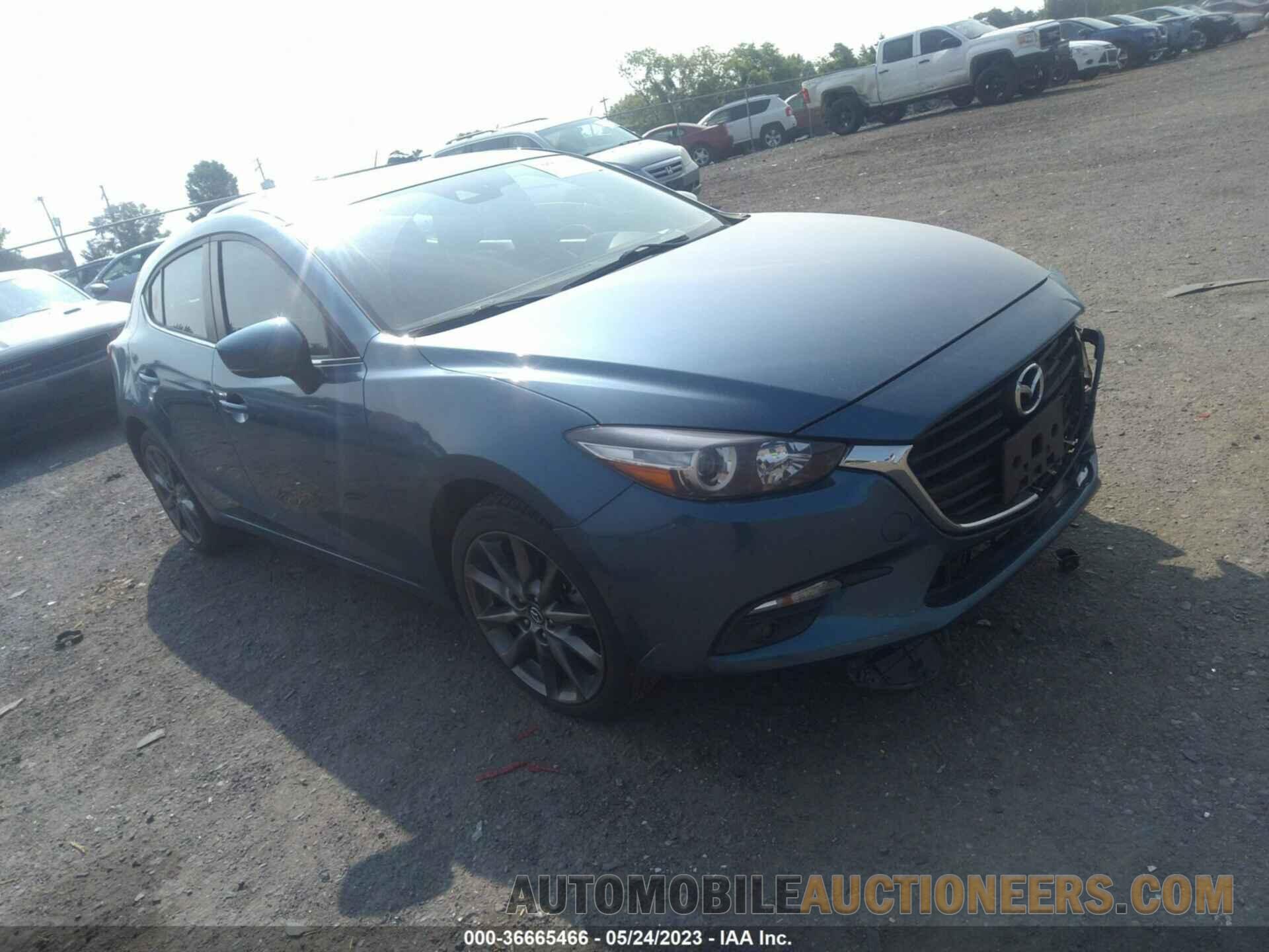 3MZBN1L31JM264586 MAZDA MAZDA3 5-DOOR 2018