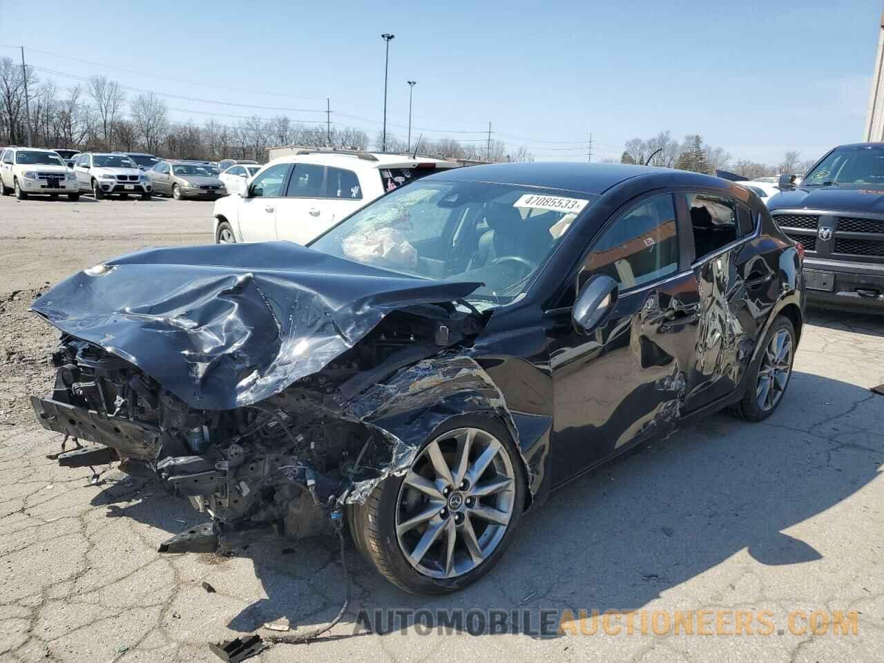 3MZBN1L32JM181250 MAZDA 3 2018