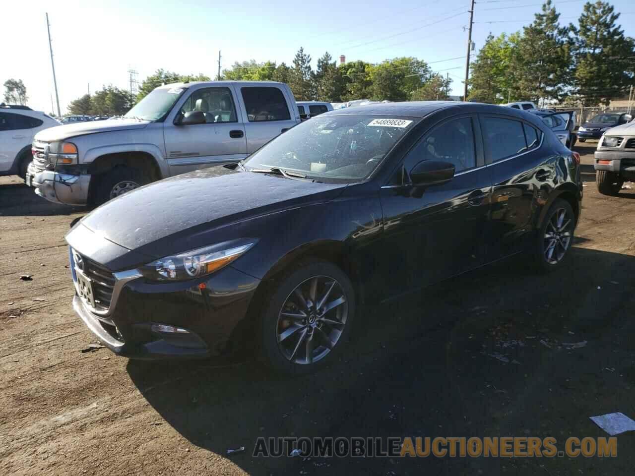 3MZBN1L32JM181815 MAZDA 3 2018