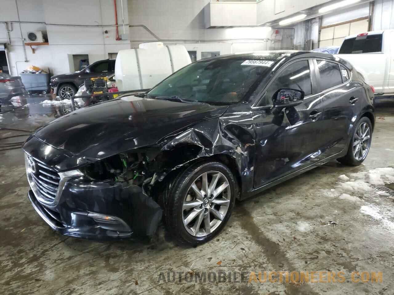 3MZBN1L33JM180589 MAZDA 3 2018