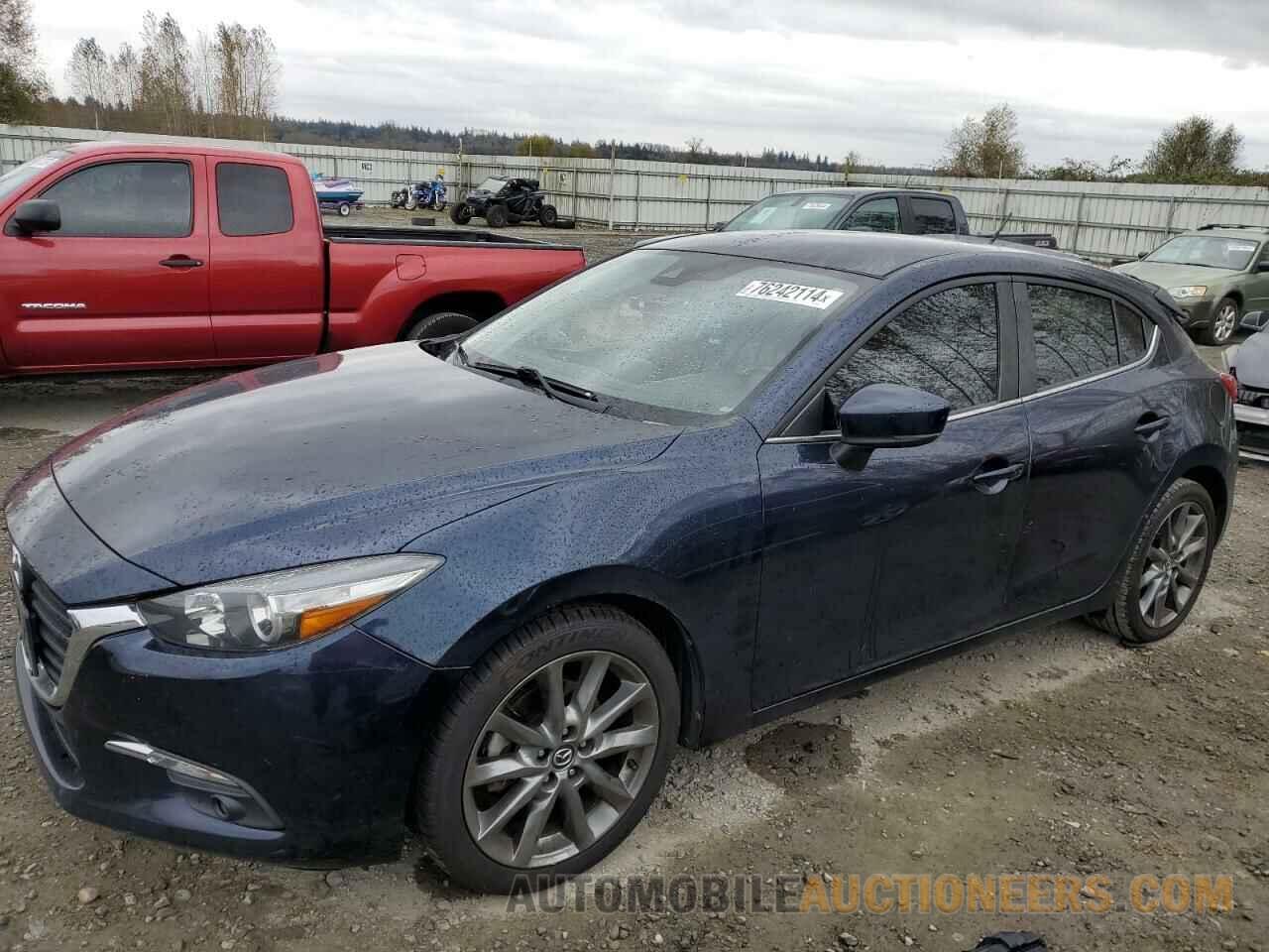 3MZBN1L33JM211923 MAZDA 3 2018