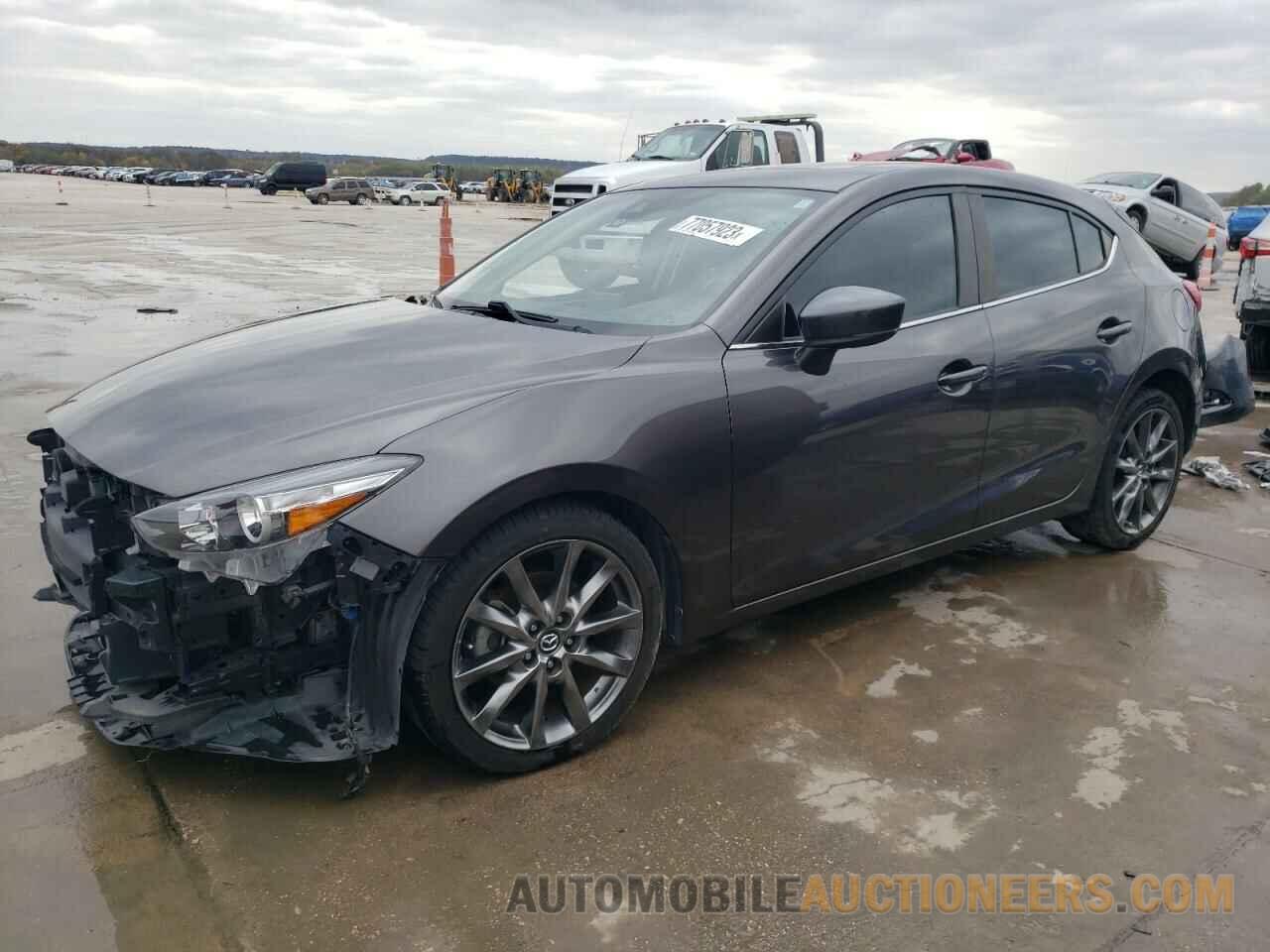 3MZBN1L33JM252245 MAZDA 3 2018