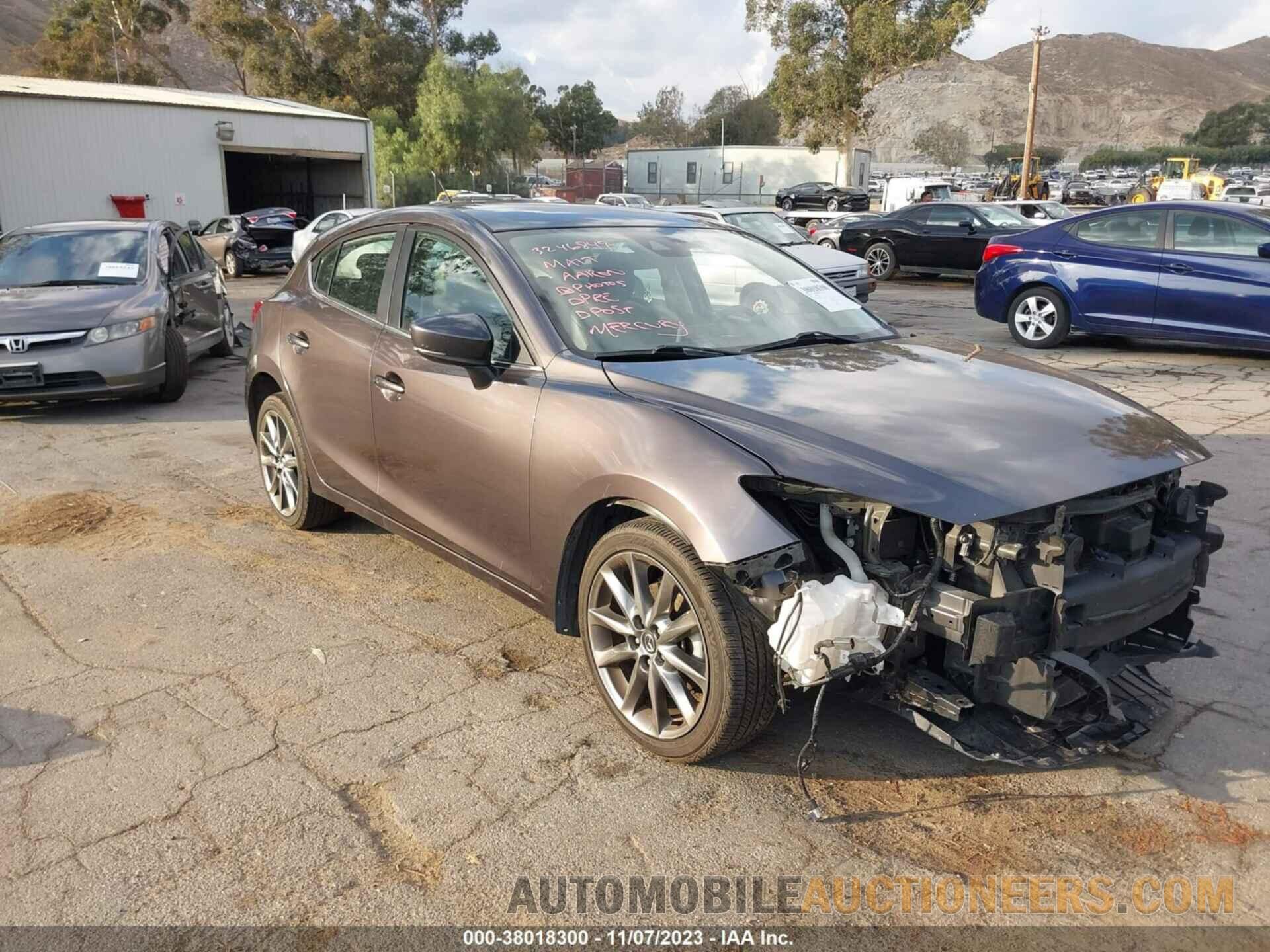 3MZBN1L34JM230741 MAZDA MAZDA3 2018