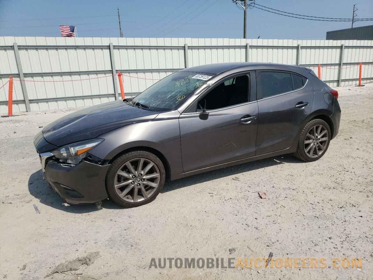 3MZBN1L34JM264565 MAZDA 3 2018