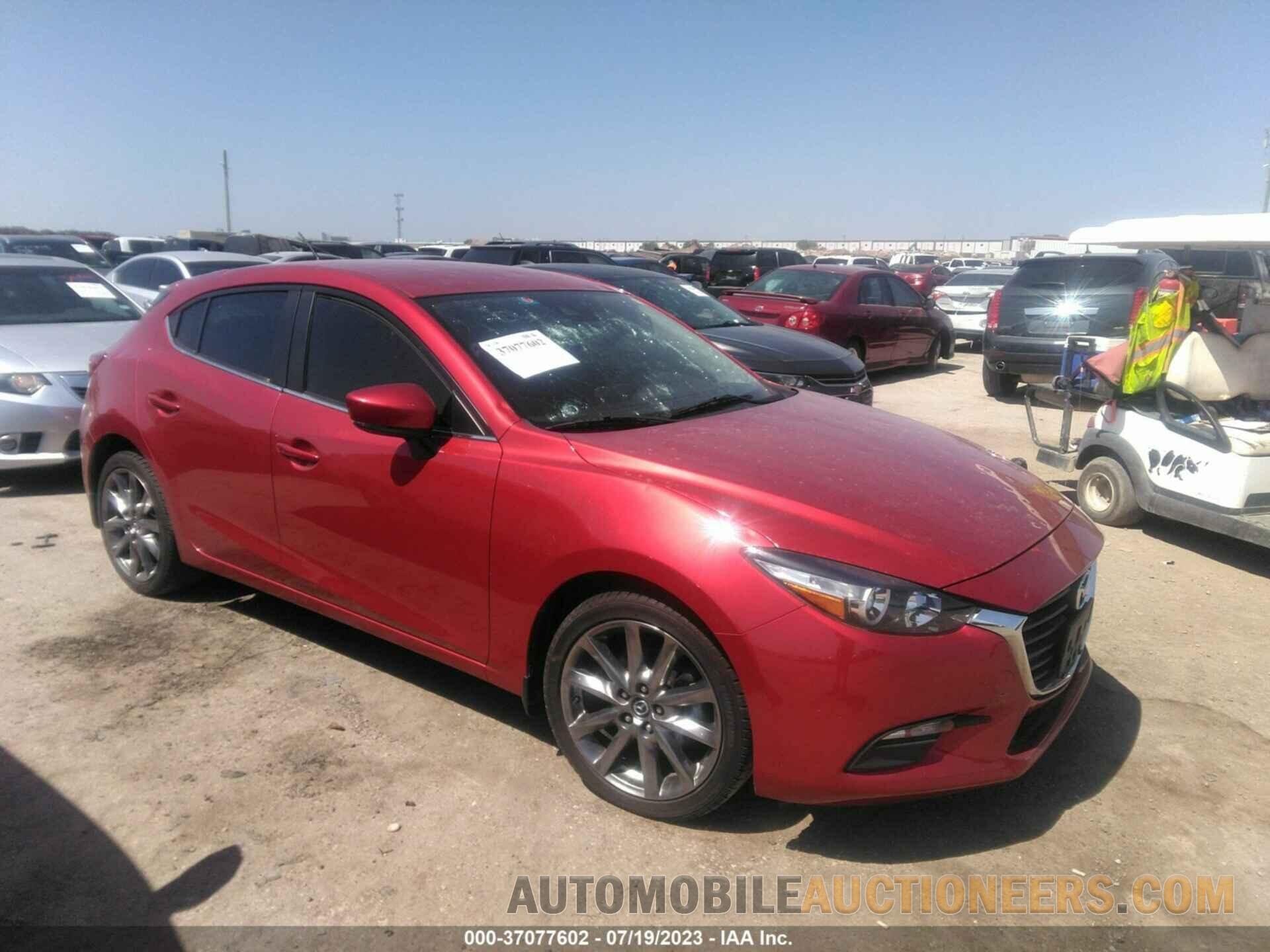 3MZBN1L35JM260587 MAZDA MAZDA3 5-DOOR 2018