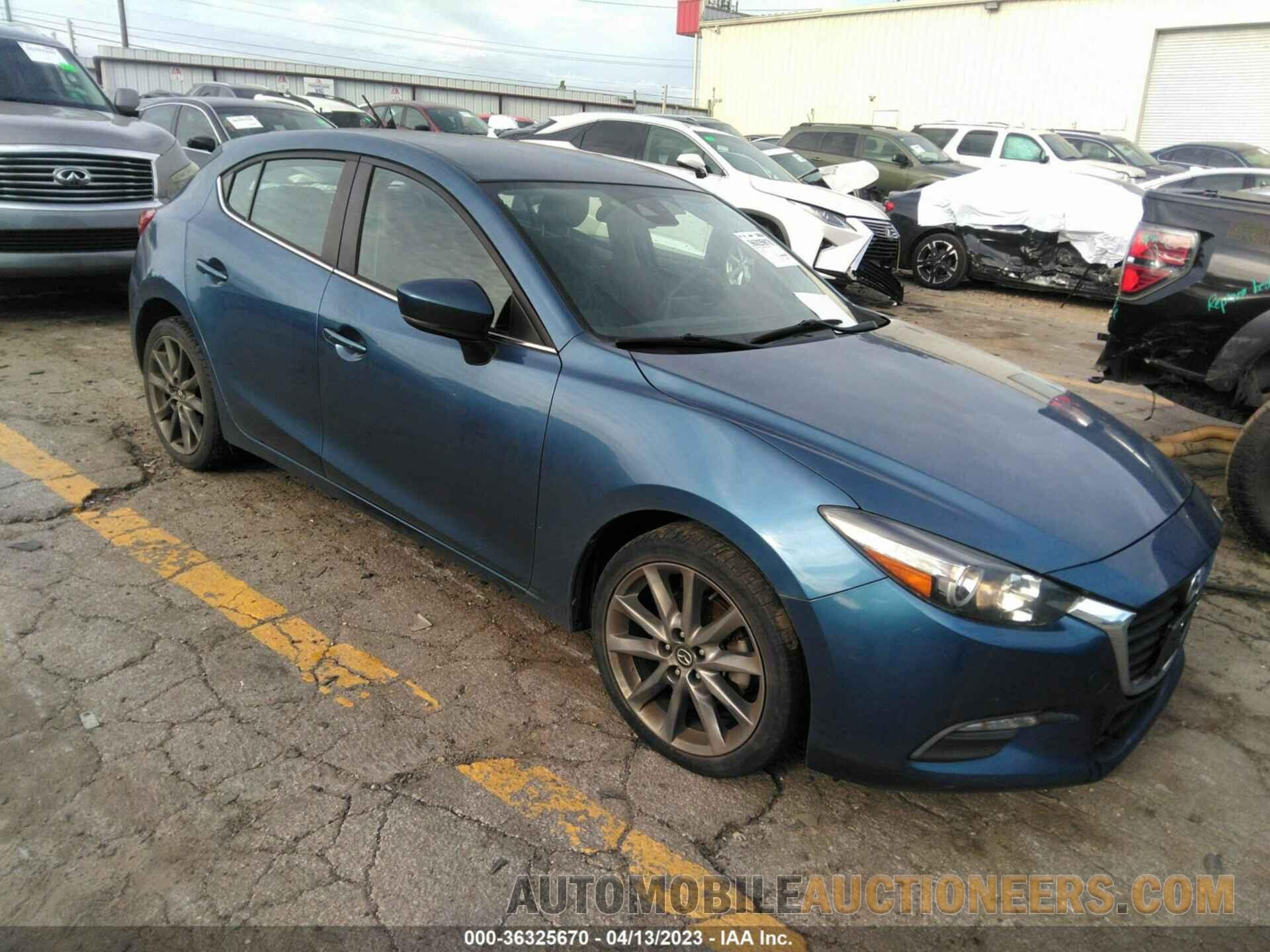 3MZBN1L36JM179890 MAZDA MAZDA3 5-DOOR 2018